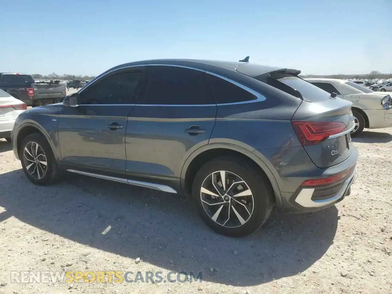2 Photograph of a damaged car WA14AAFY8N2032184 AUDI Q5 2022