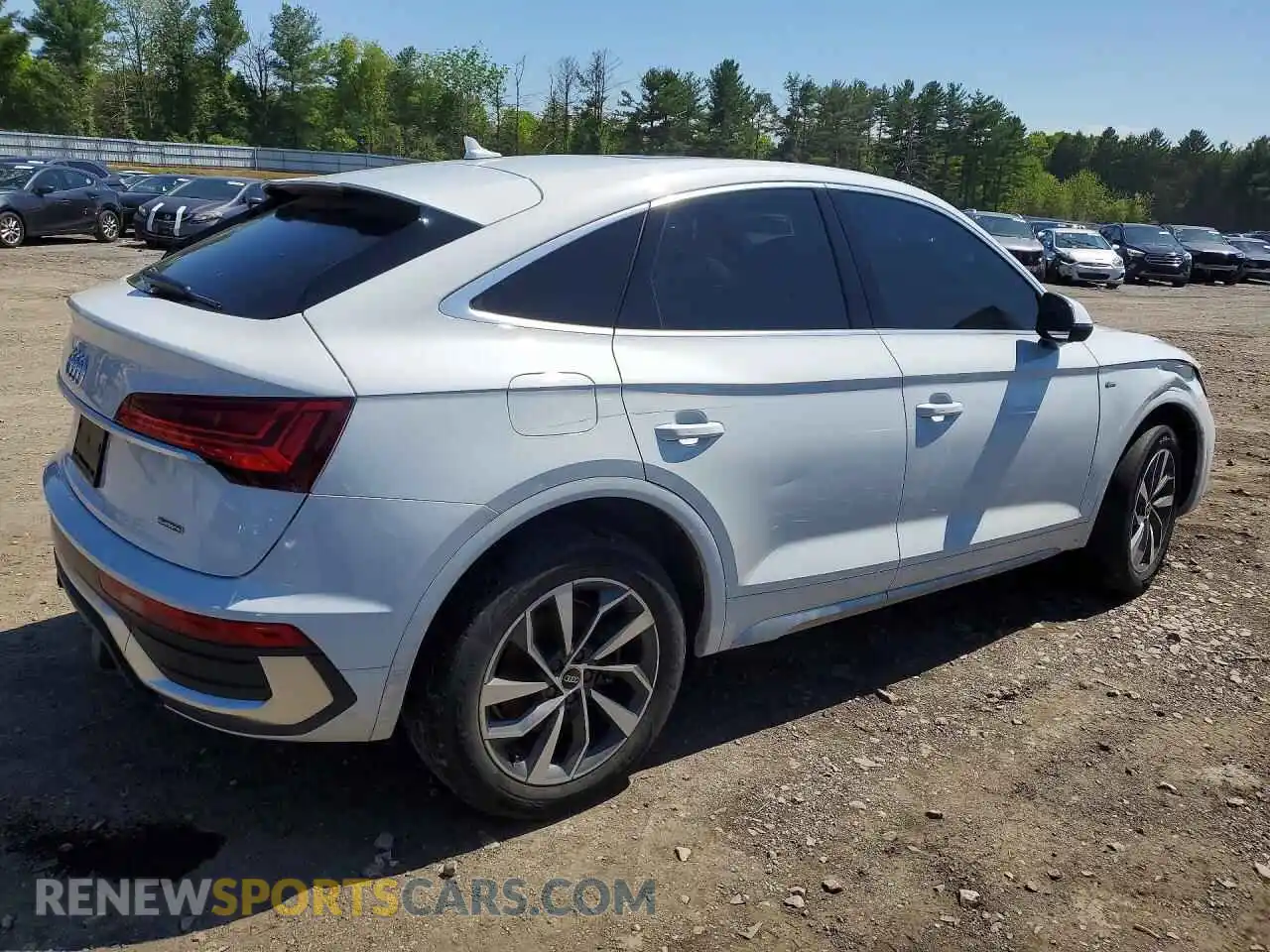 3 Photograph of a damaged car WA15AAFY5N2091147 AUDI Q5 2022
