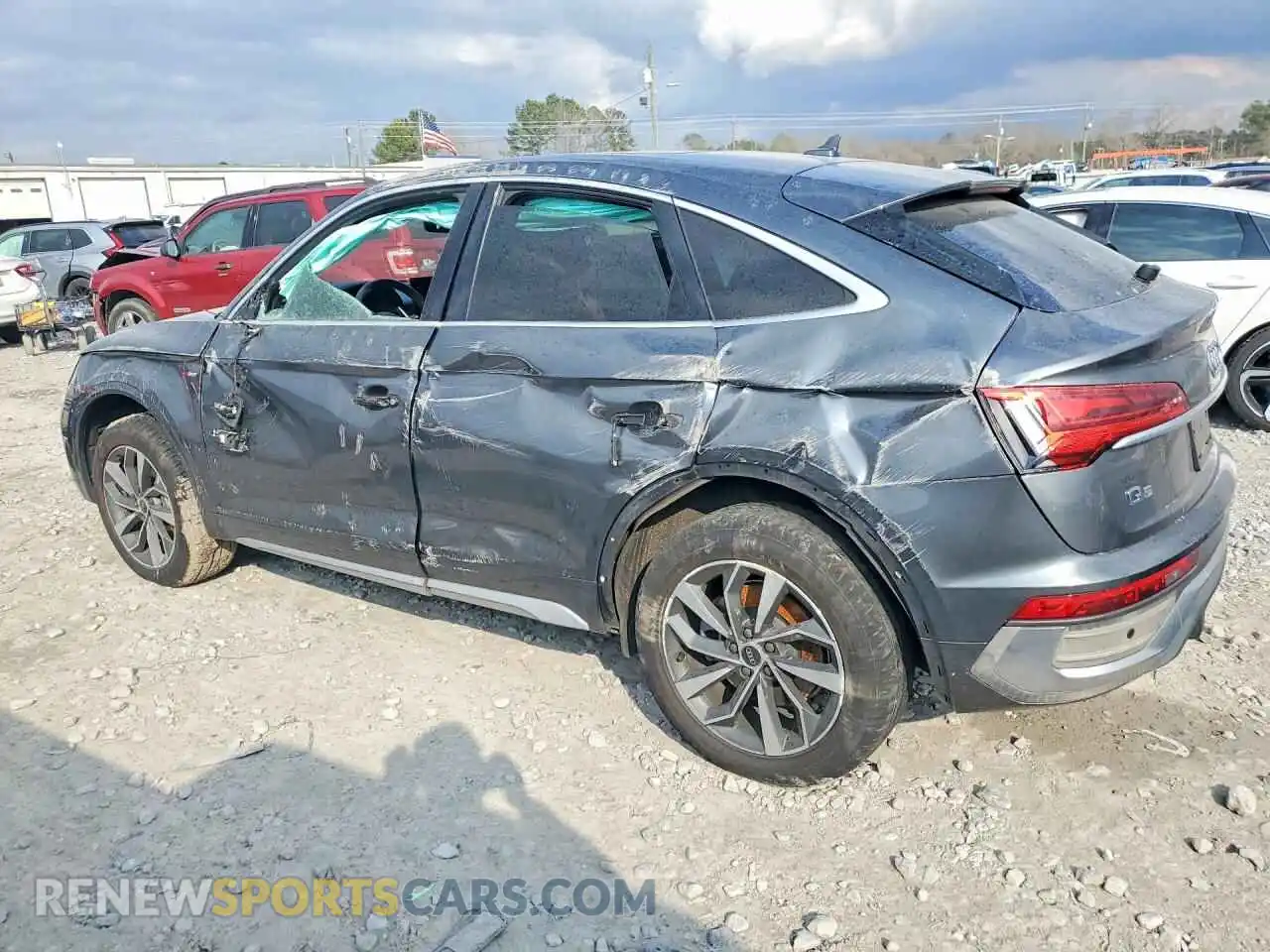 2 Photograph of a damaged car WA15AAFY5N2116080 AUDI Q5 2022