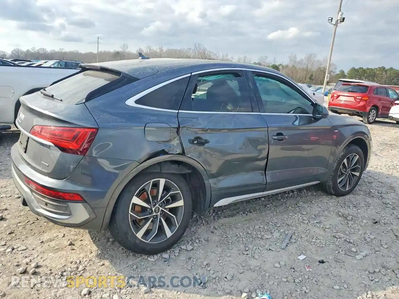 3 Photograph of a damaged car WA15AAFY5N2116080 AUDI Q5 2022