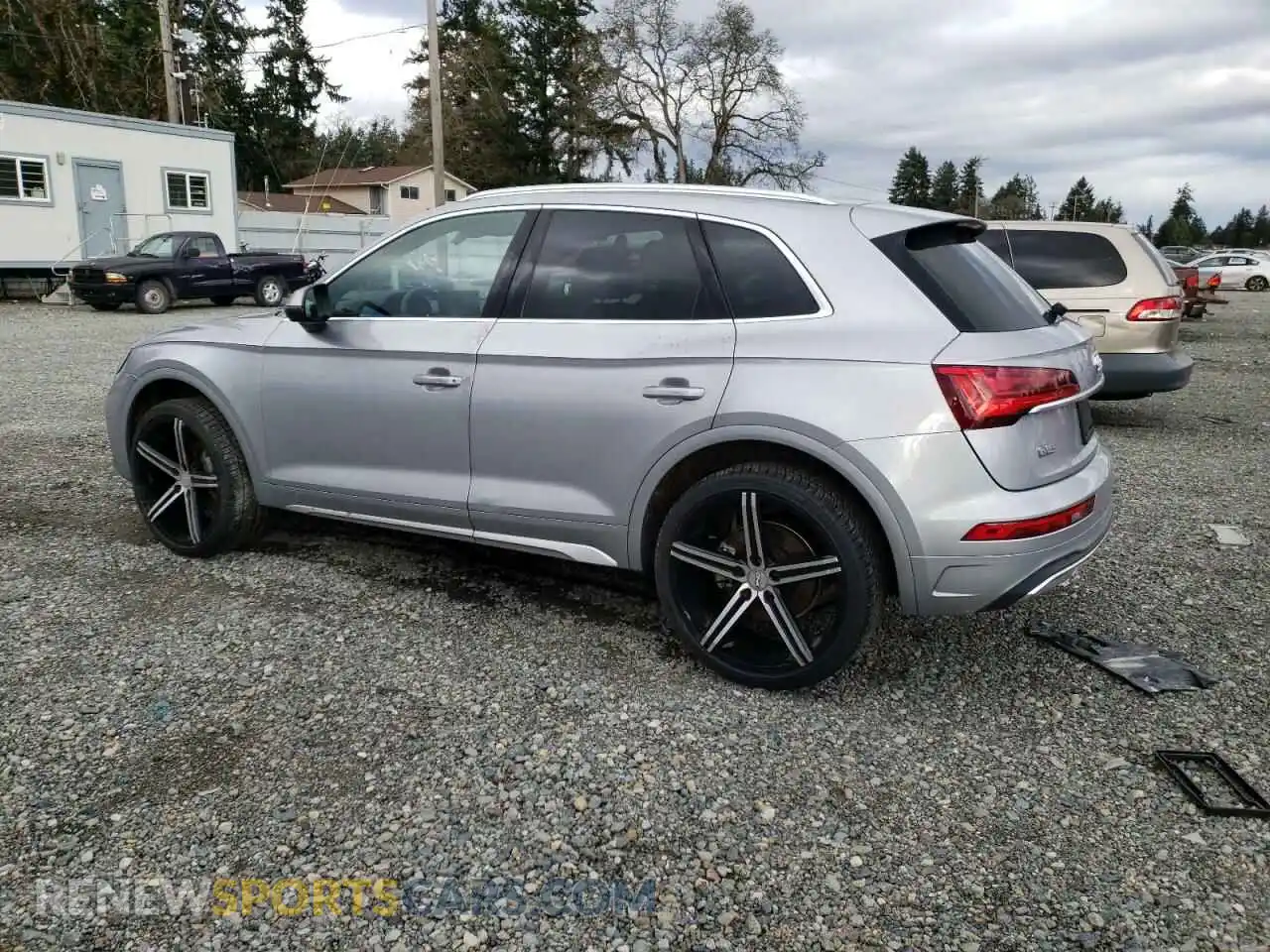 2 fotografías del automóvil dañado WA1ABAFYXN2119035 AUDI Q5 2022