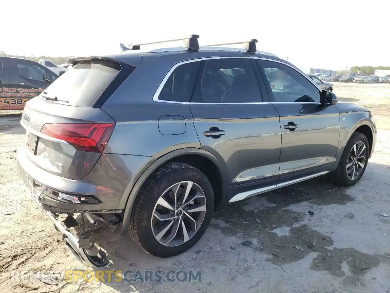 3 Photograph of a damaged car WA1EAAFY0N2016503 AUDI Q5 2022