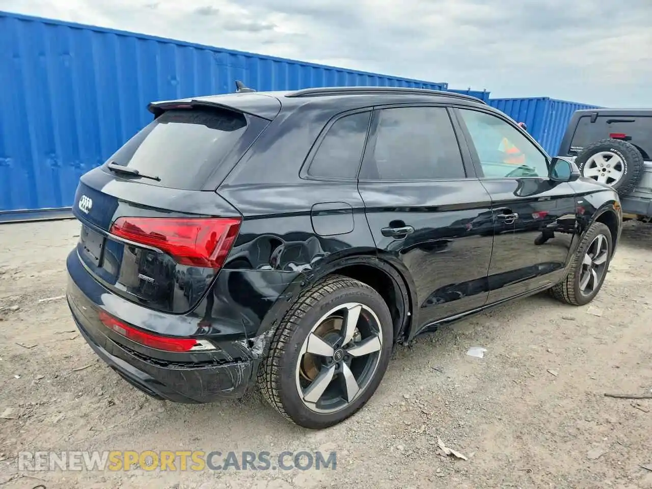 3 Photograph of a damaged car WA1EAAFY1N2010760 AUDI Q5 2022