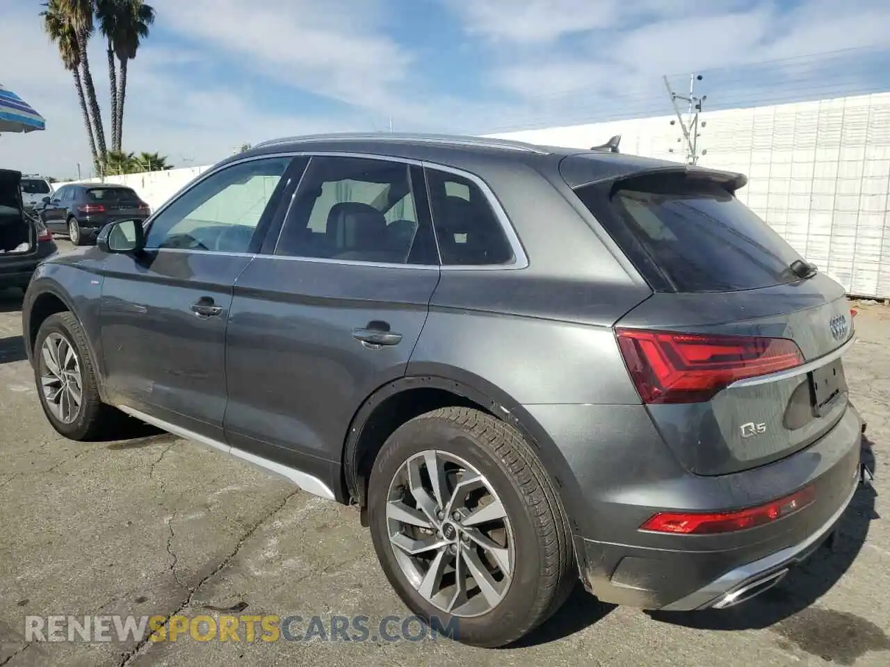 2 fotografías del automóvil dañado WA1EAAFY1N2104475 AUDI Q5 2022