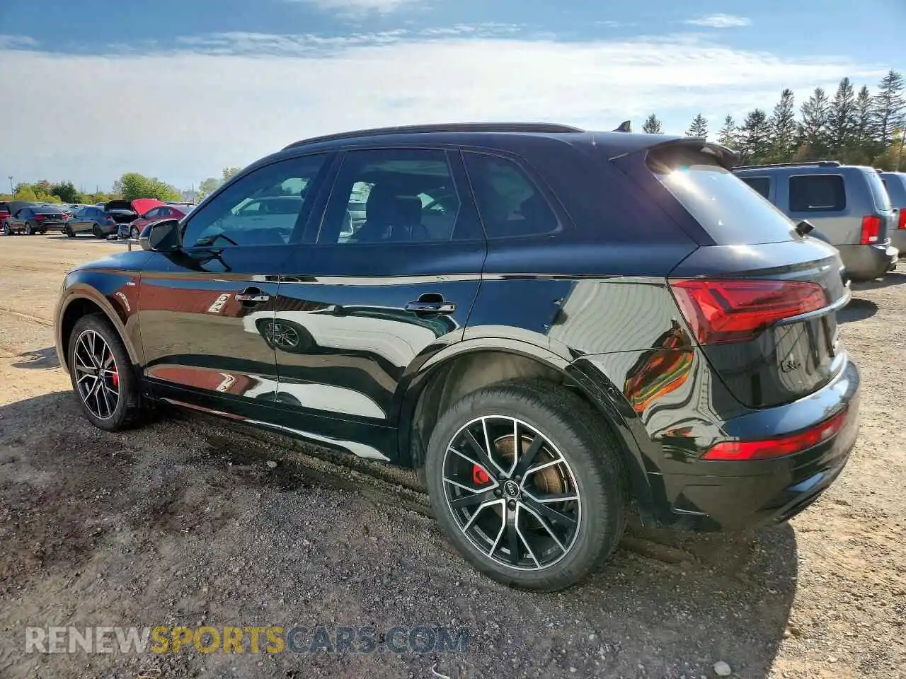 2 Photograph of a damaged car WA1EAAFY2N2024487 AUDI Q5 2022