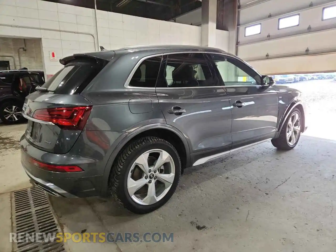 3 Photograph of a damaged car WA1EAAFY2N2134844 AUDI Q5 2022