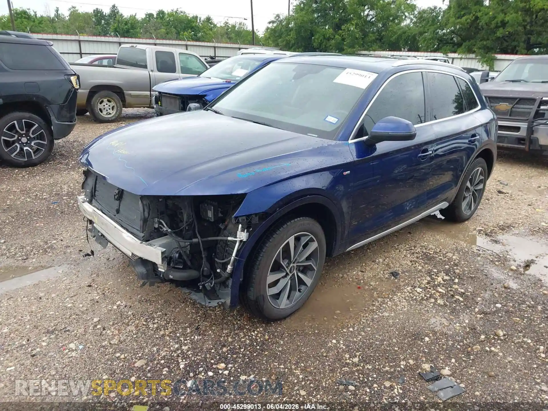 2 Photograph of a damaged car WA1EAAFY3N2115395 AUDI Q5 2022