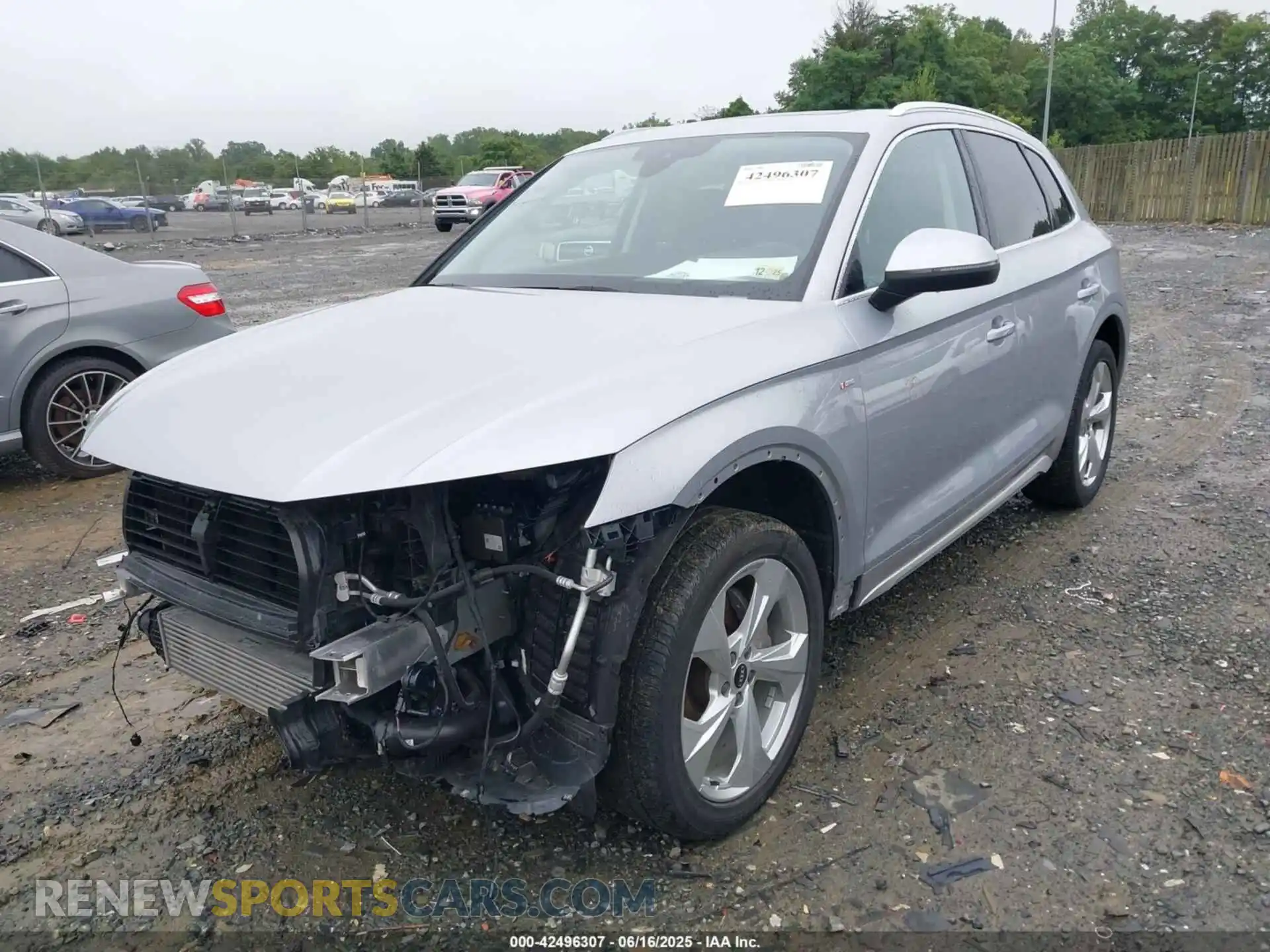 2 Photograph of a damaged car WA1EAAFY7N2002131 AUDI Q5 2022