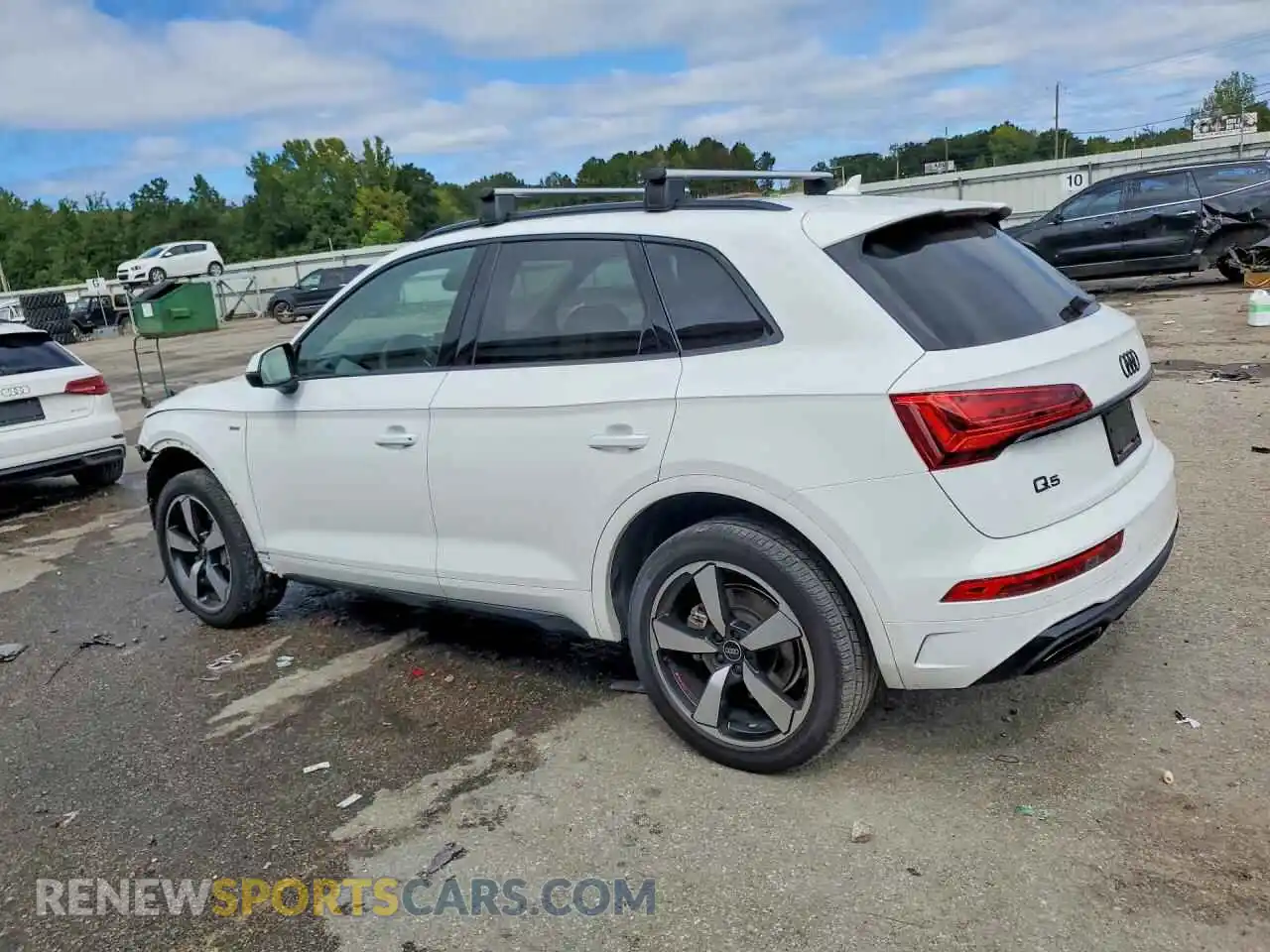 2 Photograph of a damaged car WA1EAAFY7N2134354 AUDI Q5 2022