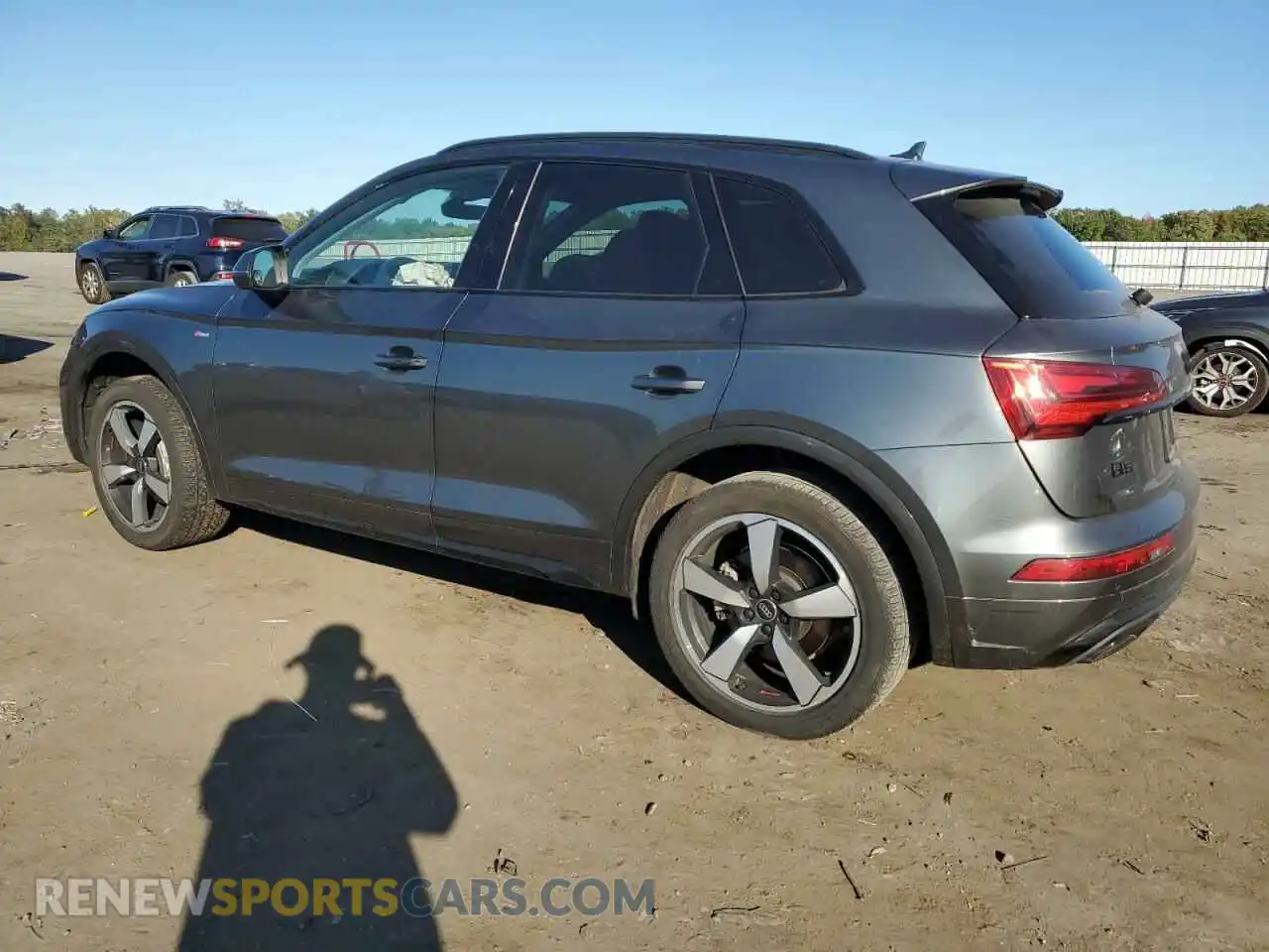 2 Photograph of a damaged car WA1EAAFY8N2097511 AUDI Q5 2022