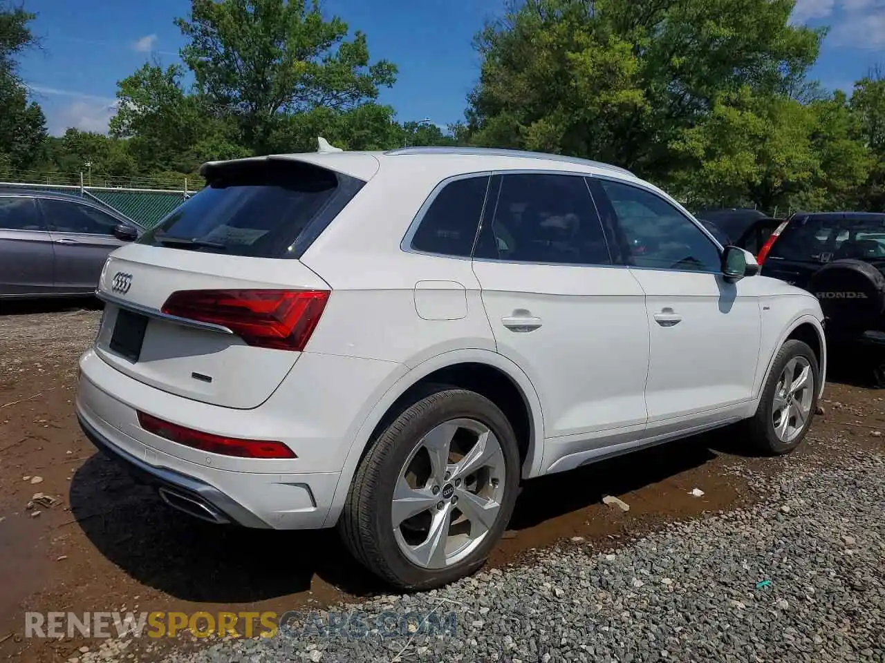 3 Photograph of a damaged car WA1EABFY0N2014580 AUDI Q5 2022