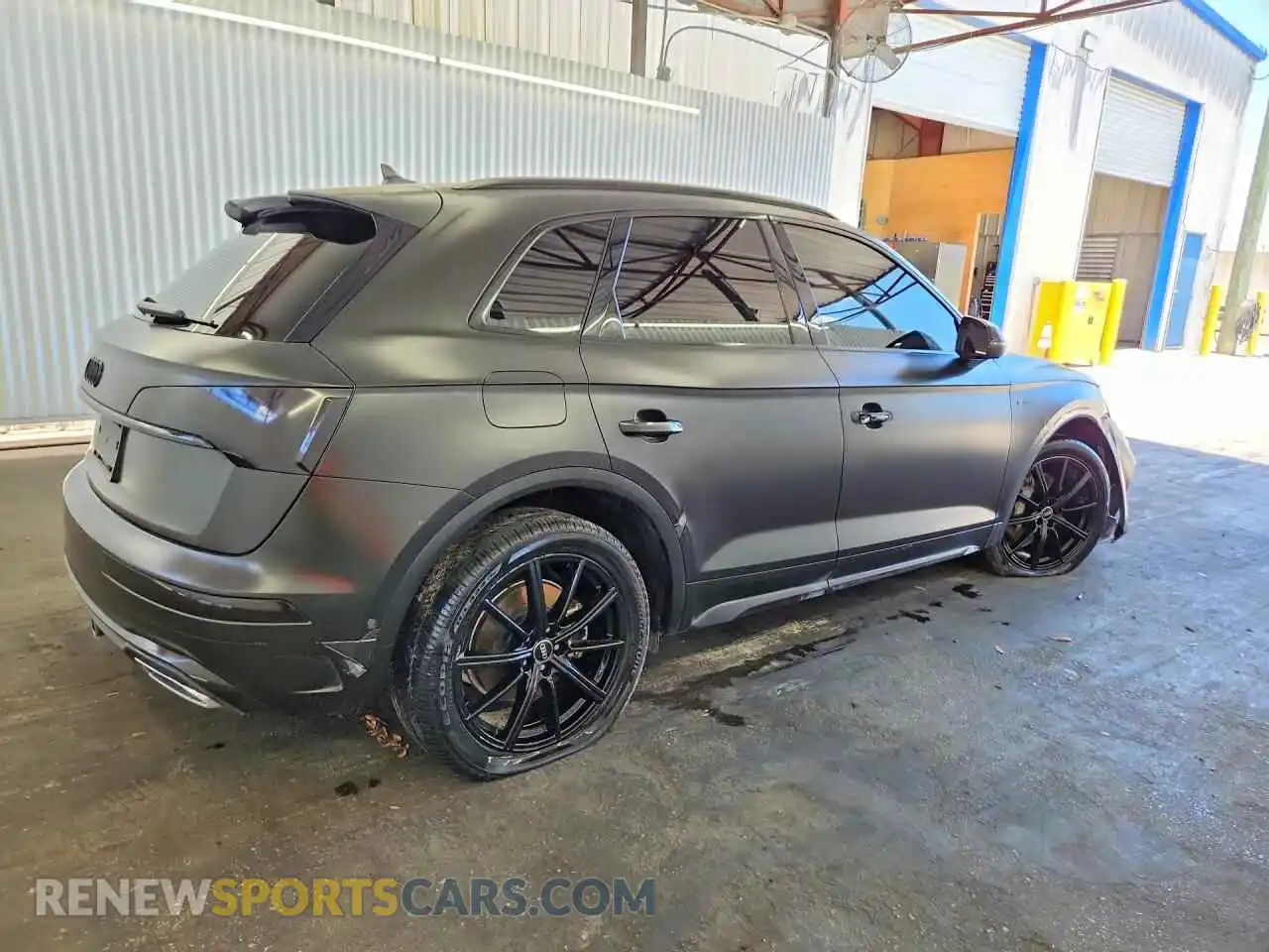 3 Photograph of a damaged car WA1F2AFY9N2081383 AUDI Q5 2022
