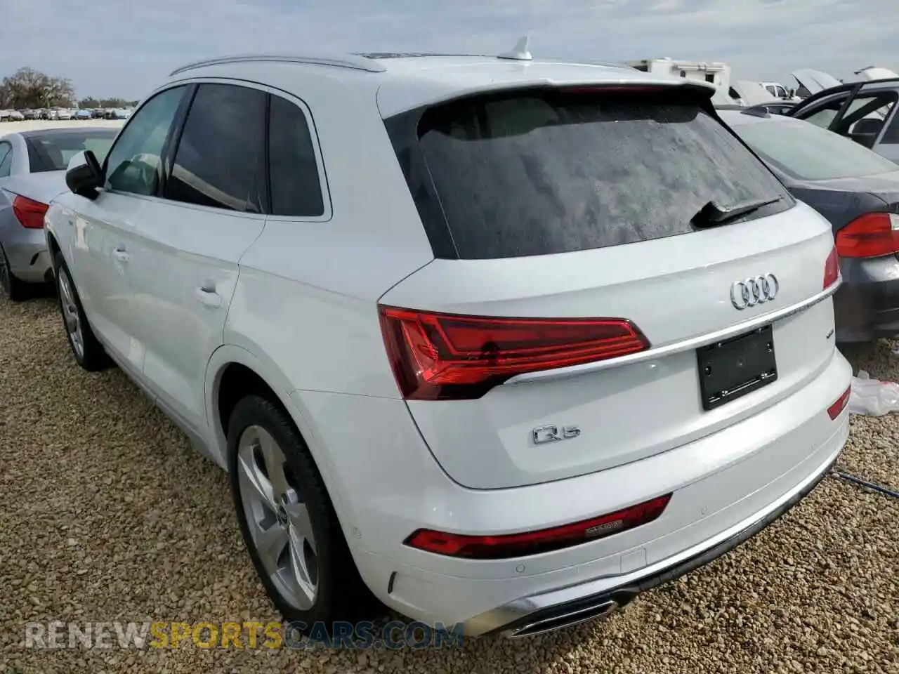 3 Photograph of a damaged car WA1FAAFY9N2014799 AUDI Q5 2022