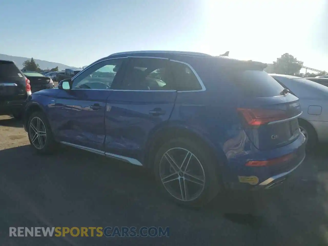 2 Photograph of a damaged car WA1G2AFY1N2090793 AUDI Q5 2022