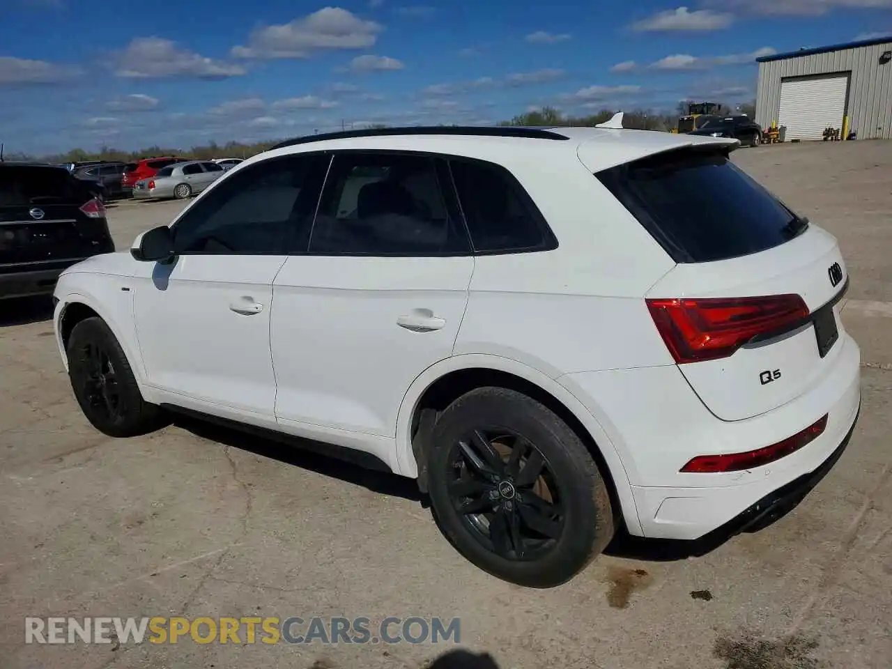 2 Photograph of a damaged car WA1GAAFY0N2021564 AUDI Q5 2022