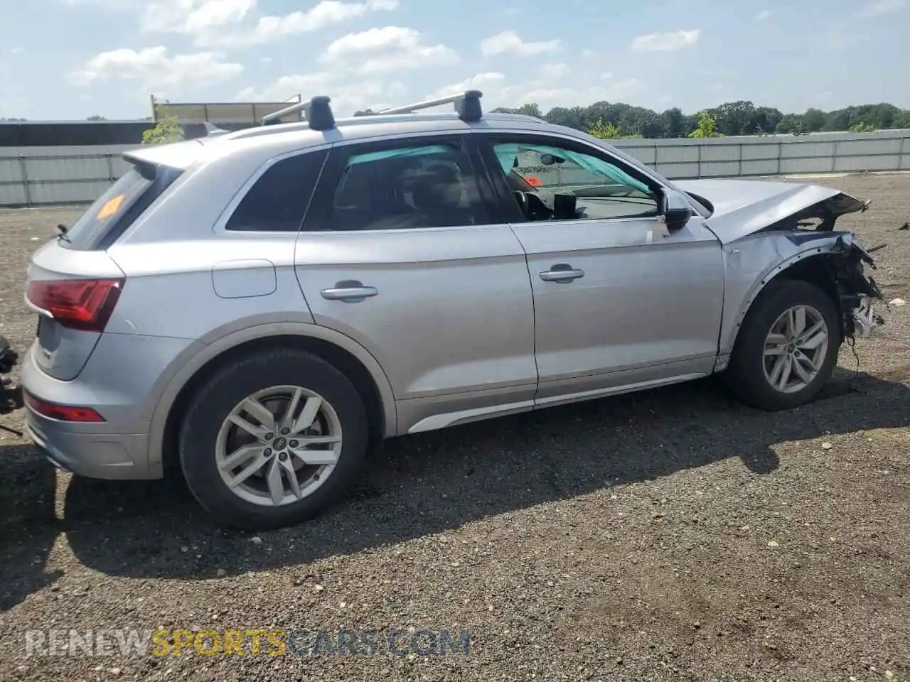 3 Photograph of a damaged car WA1GAAFY3N2007173 AUDI Q5 2022