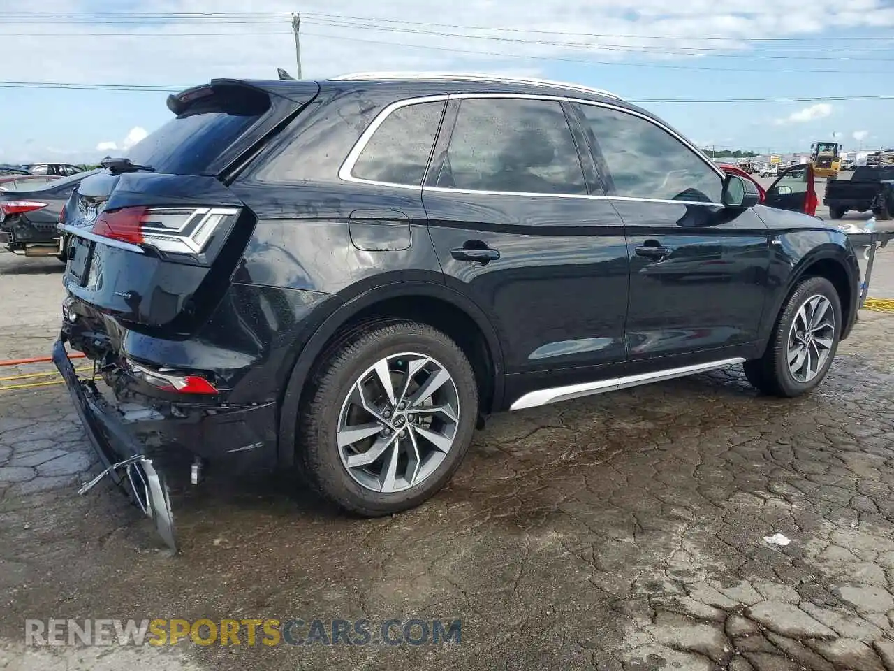 3 Photograph of a damaged car WA1GAAFY4N2027903 AUDI Q5 2022