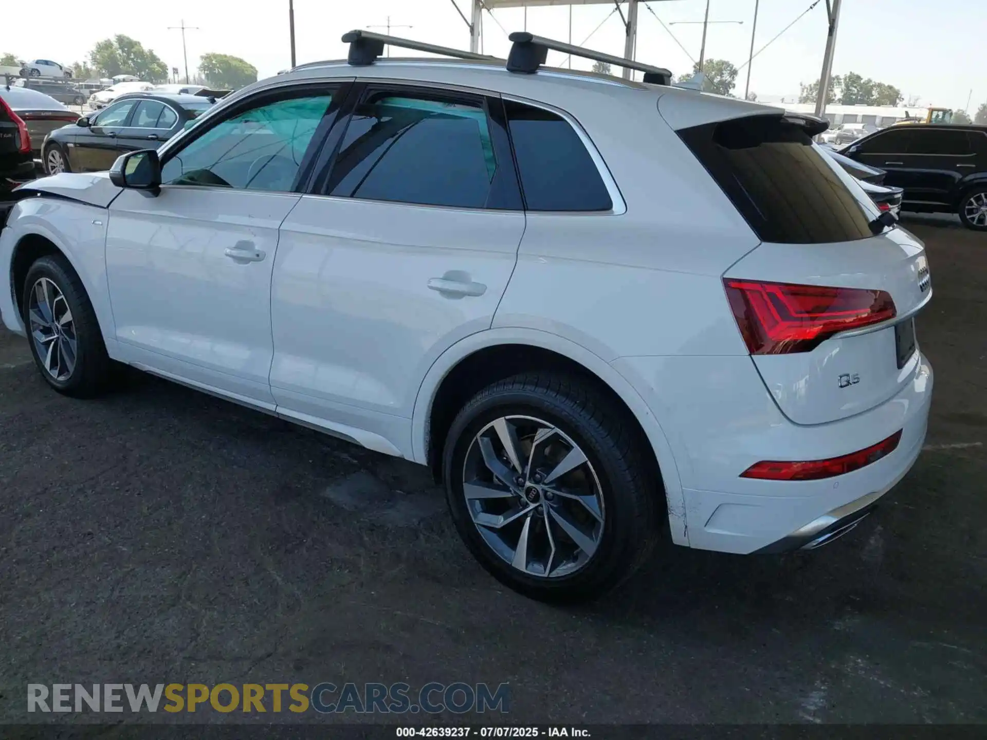 3 Photograph of a damaged car WA1GAAFY4N2096364 AUDI Q5 2022