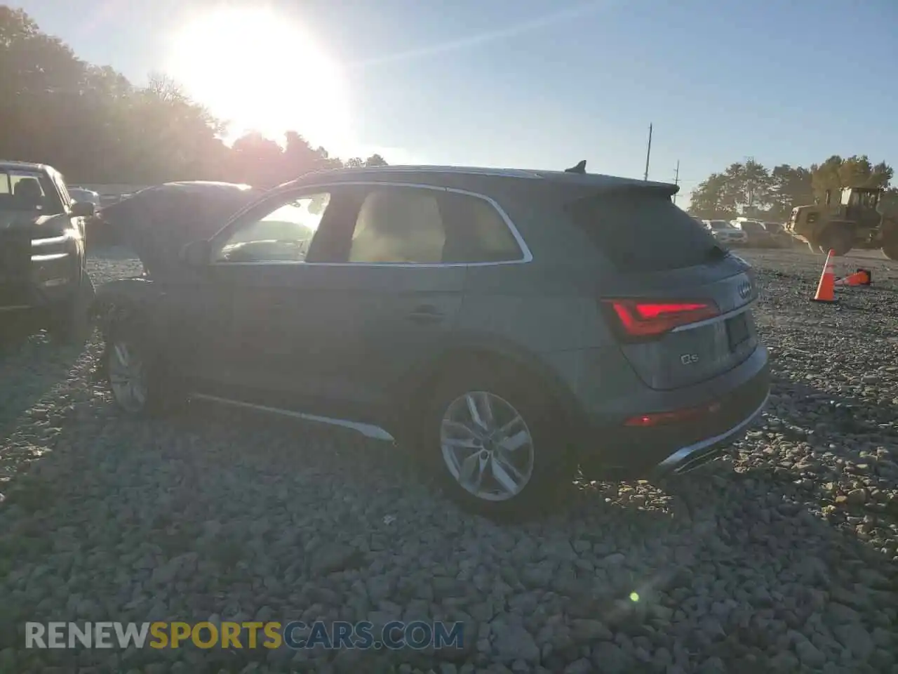 2 Photograph of a damaged car WA1GAAFY5N2073501 AUDI Q5 2022