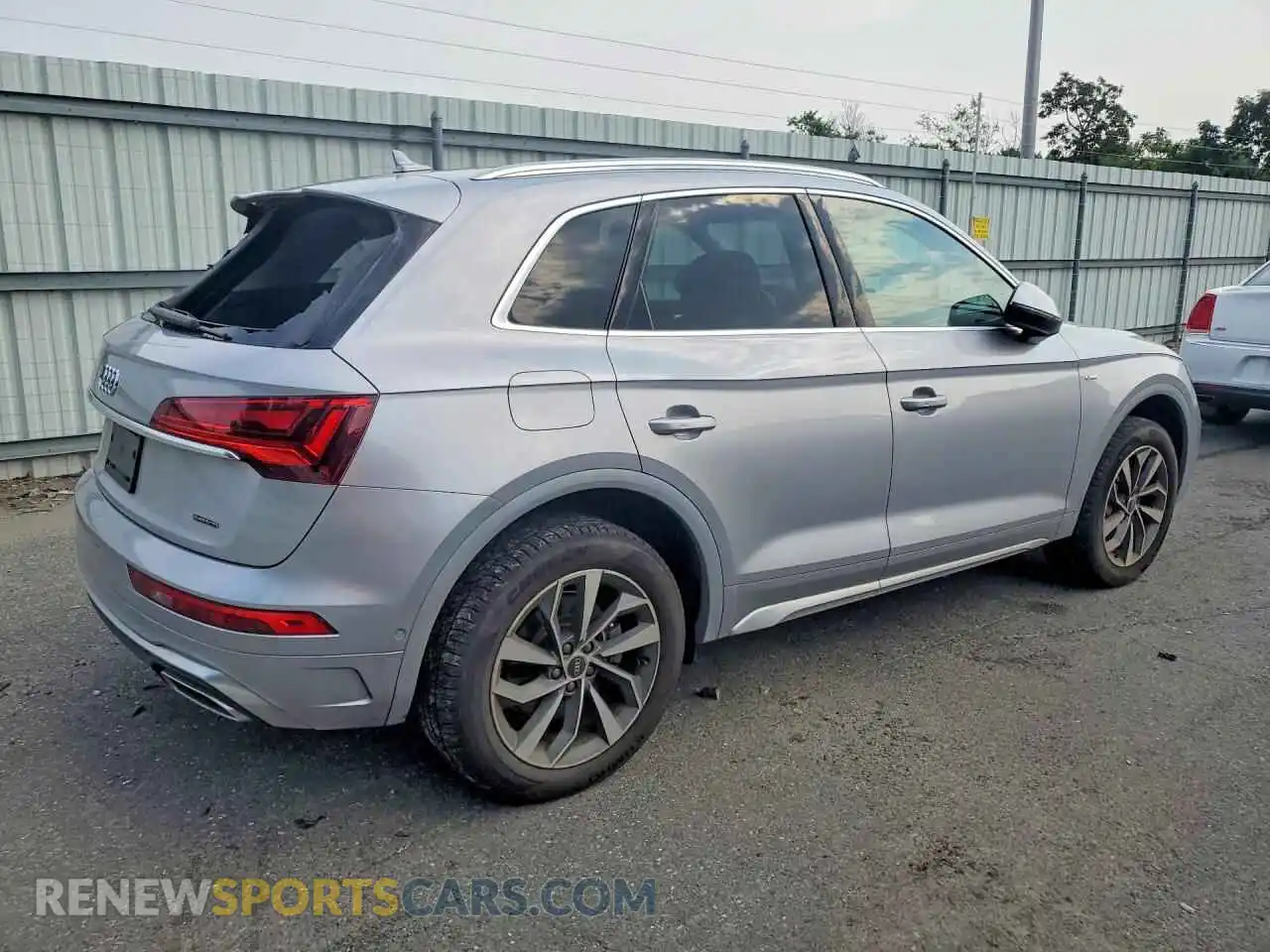 3 Photograph of a damaged car WA1GAAFY6N2059476 AUDI Q5 2022