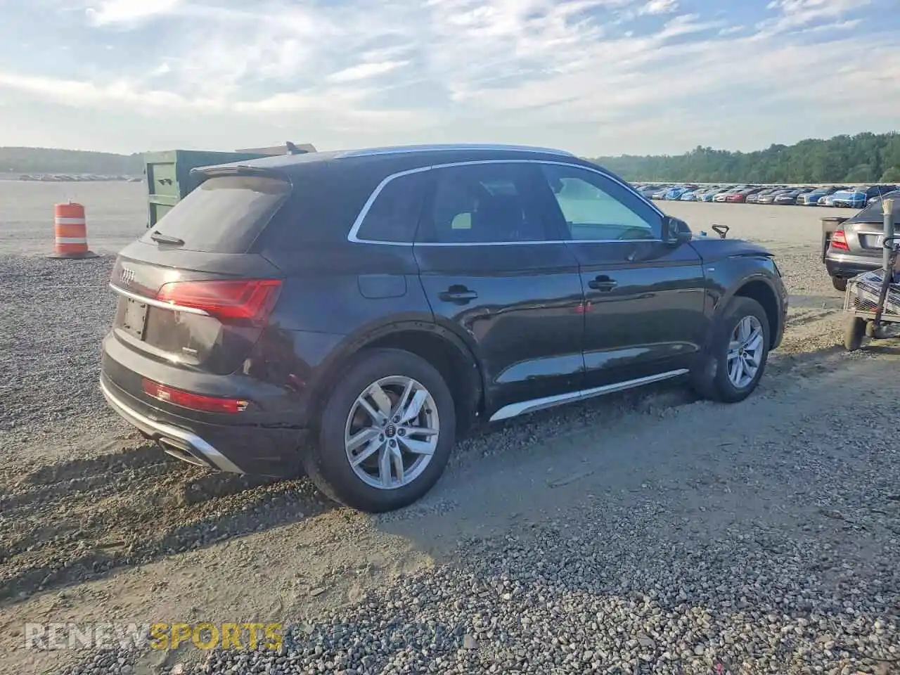 3 Photograph of a damaged car WA1GAAFYXN2032202 AUDI Q5 2022