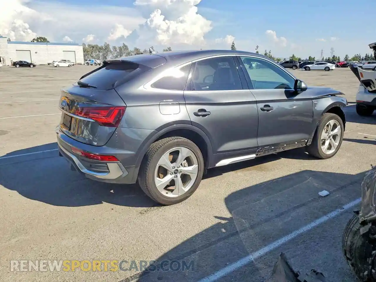 3 Photograph of a damaged car WA14AAFY3P2130767 AUDI Q5 2023