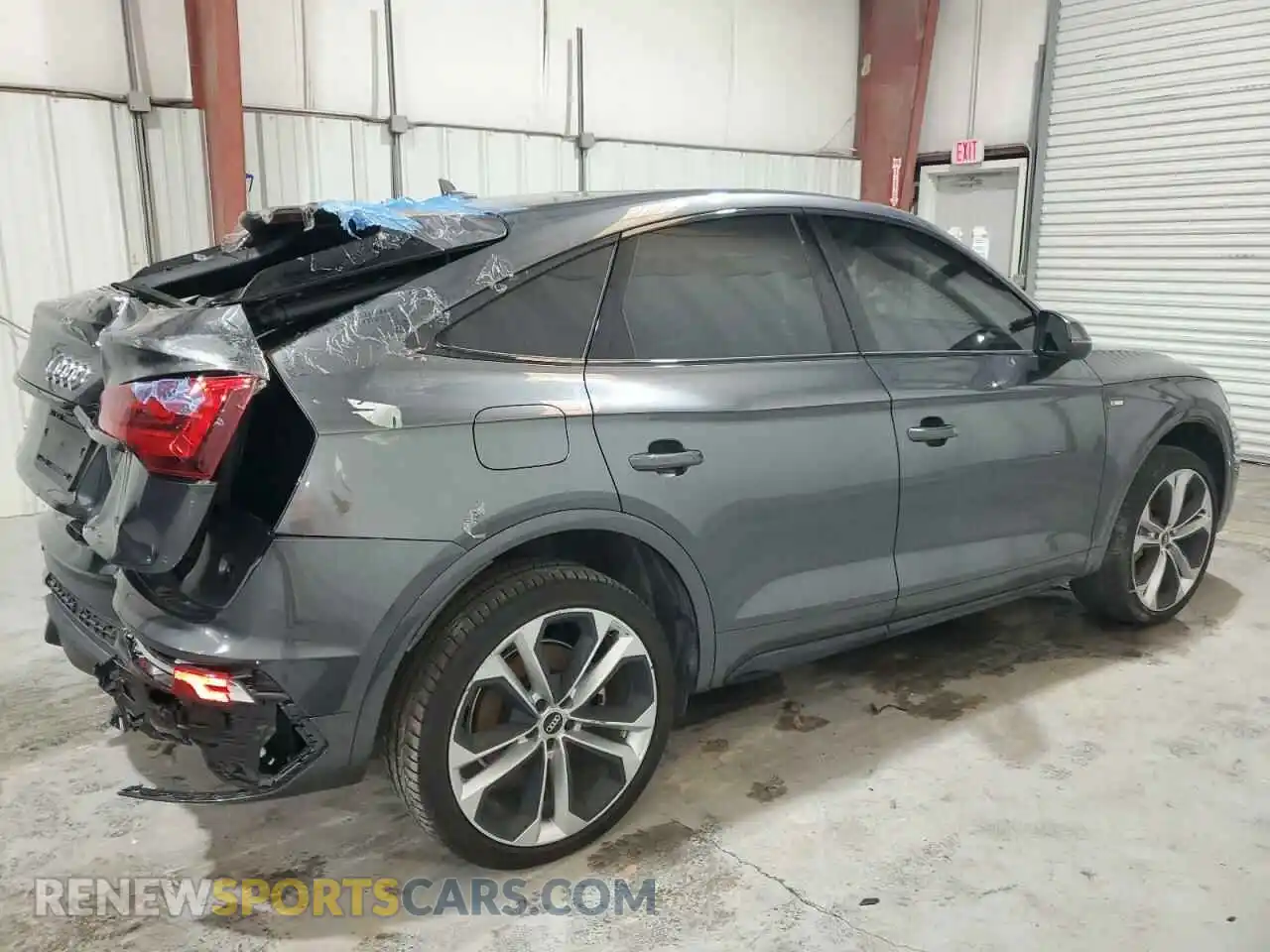 3 Photograph of a damaged car WA15AAFY0P2034552 AUDI Q5 2023