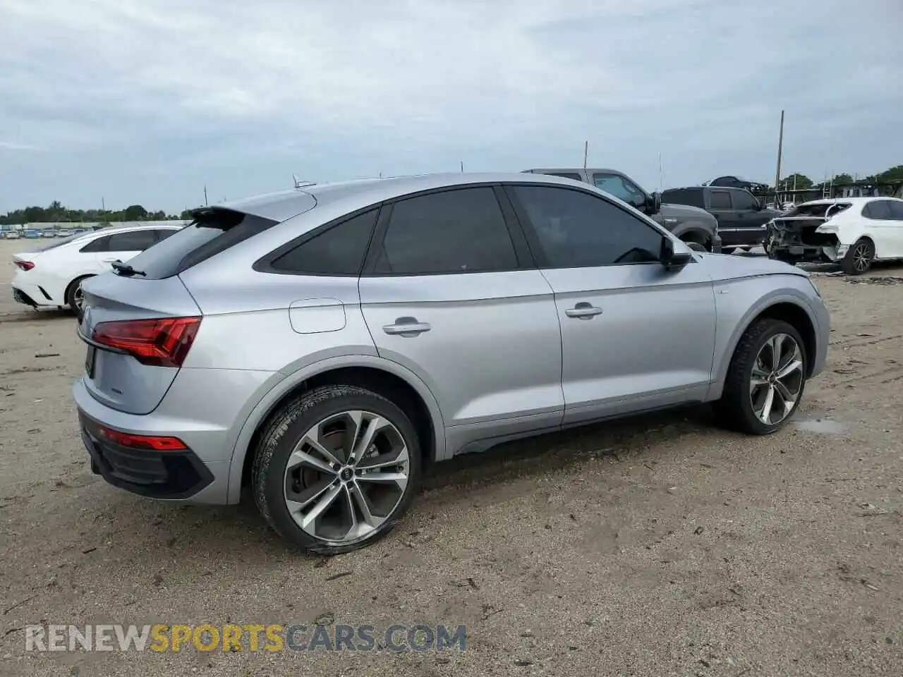 3 Photograph of a damaged car WA15AAFY4P2120933 AUDI Q5 2023