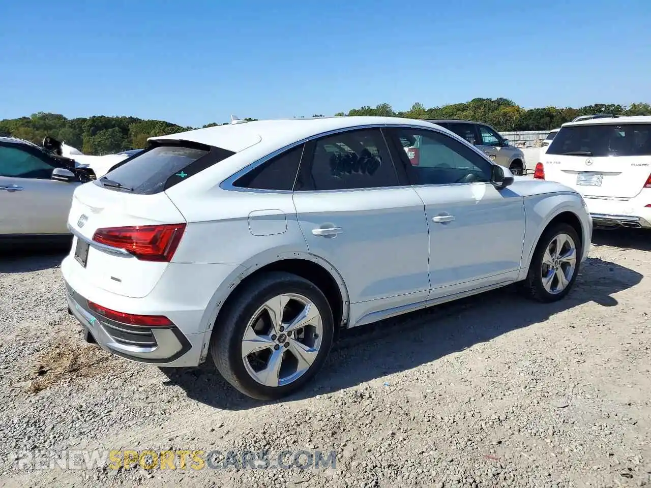 3 Photograph of a damaged car WA15AAFYXP2075660 AUDI Q5 2023