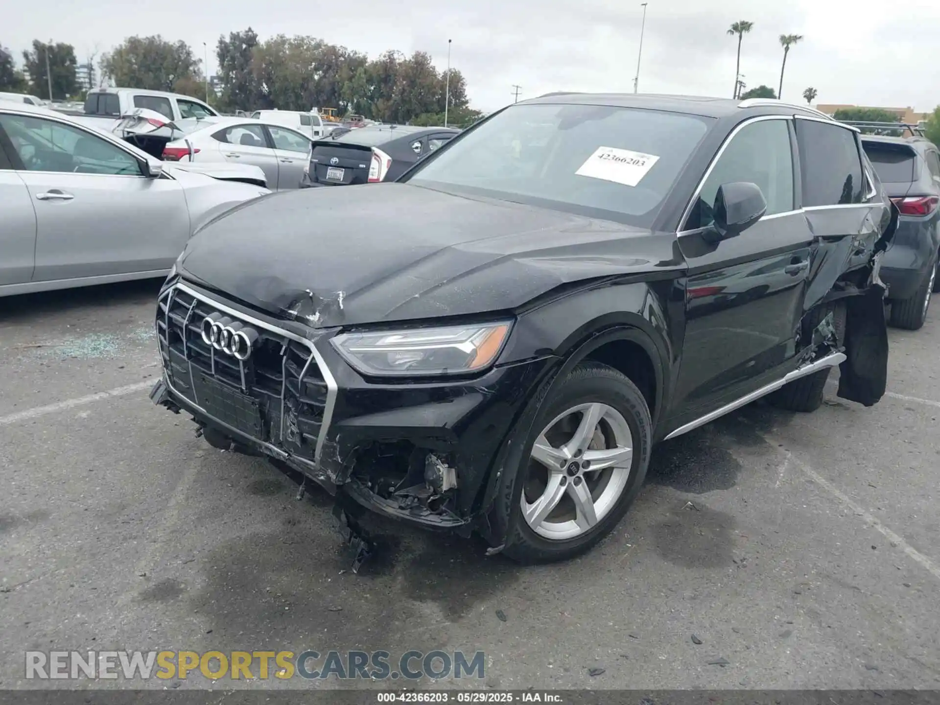 2 fotografías del automóvil dañado WA1ABAFY2P2069296 AUDI Q5 2023