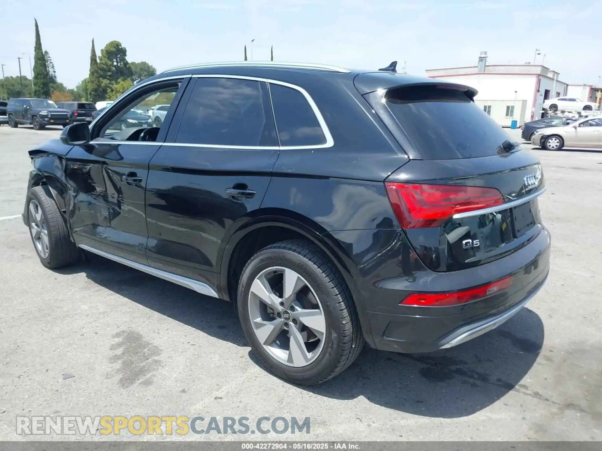 3 Photograph of a damaged car WA1ABAFY2P2132364 AUDI Q5 2023