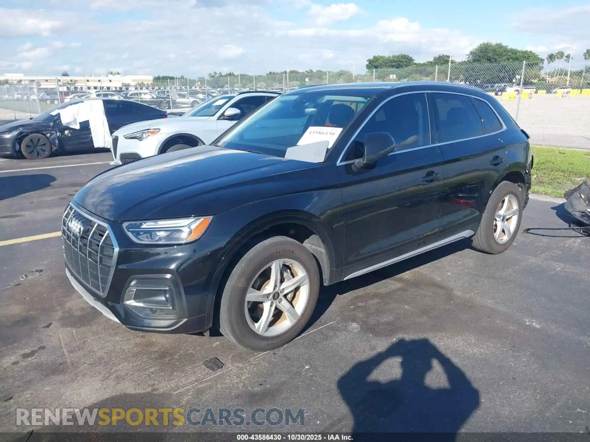 2 fotografías del automóvil dañado WA1ABAFY3P2103715 AUDI Q5 2023