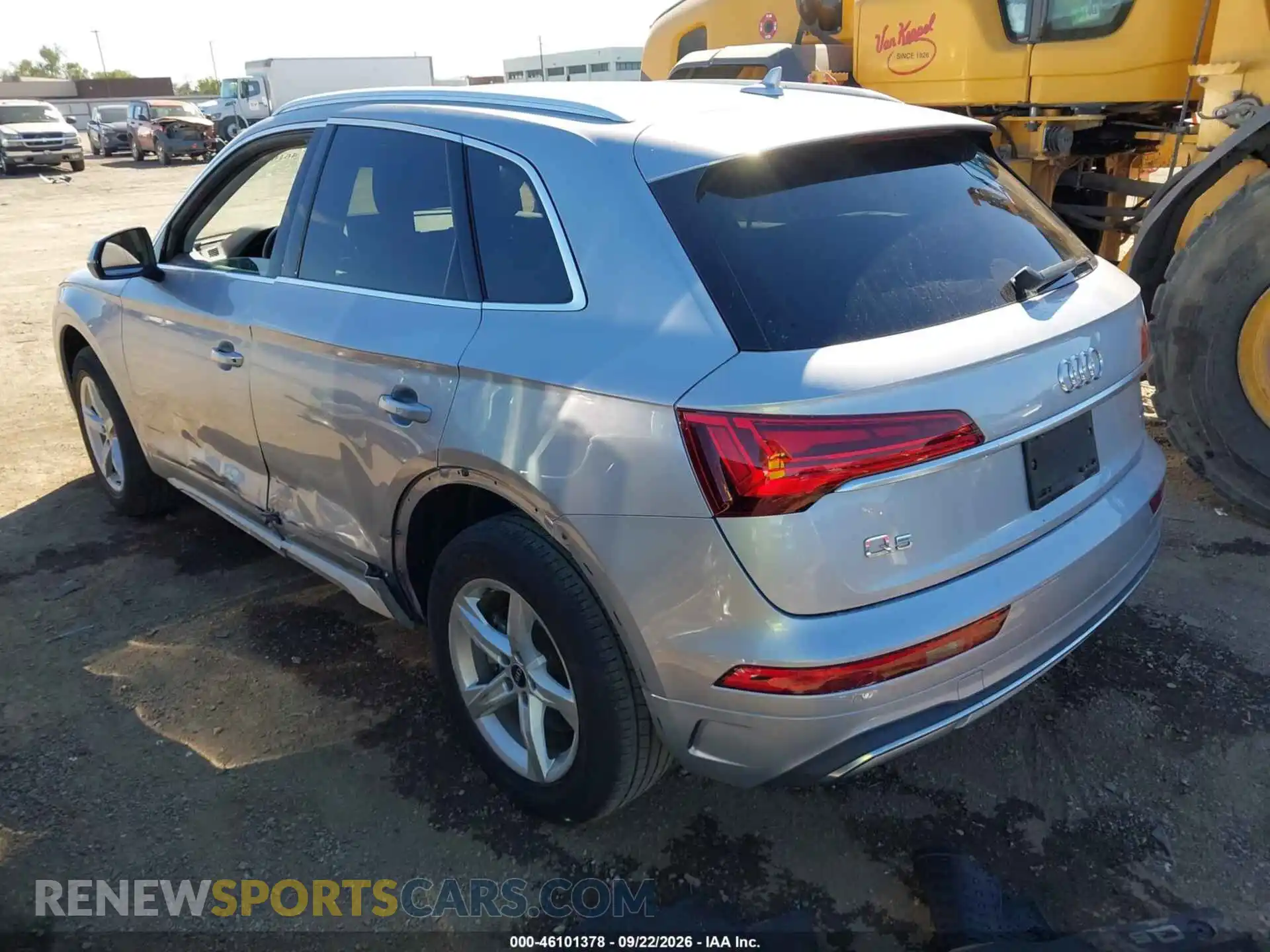 3 Photograph of a damaged car WA1ABAFY4P2114108 AUDI Q5 2023