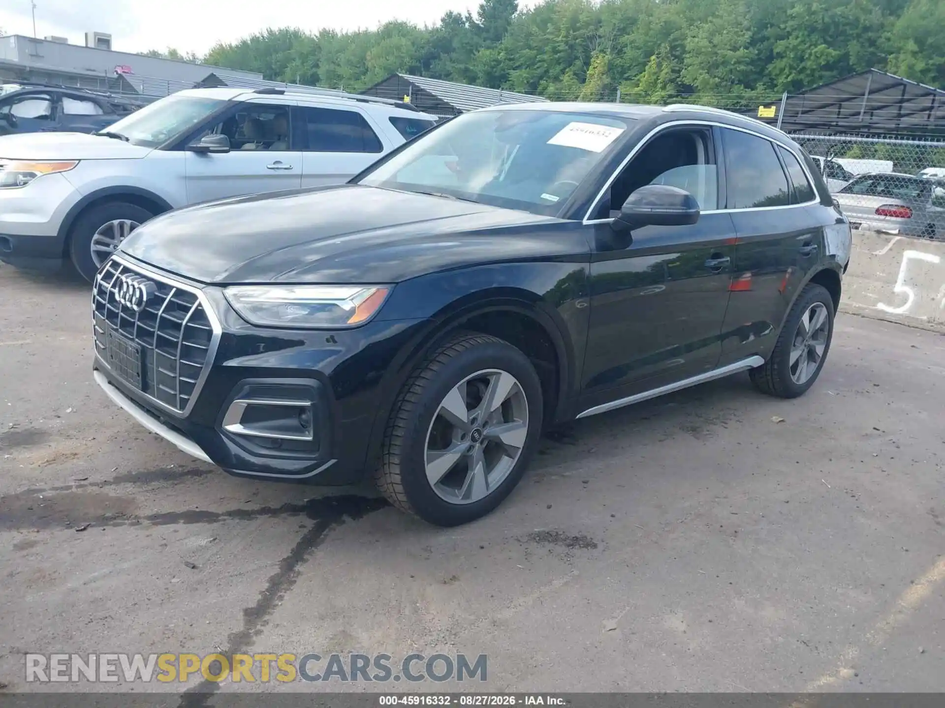 2 Photograph of a damaged car WA1ABAFY8P2022273 AUDI Q5 2023