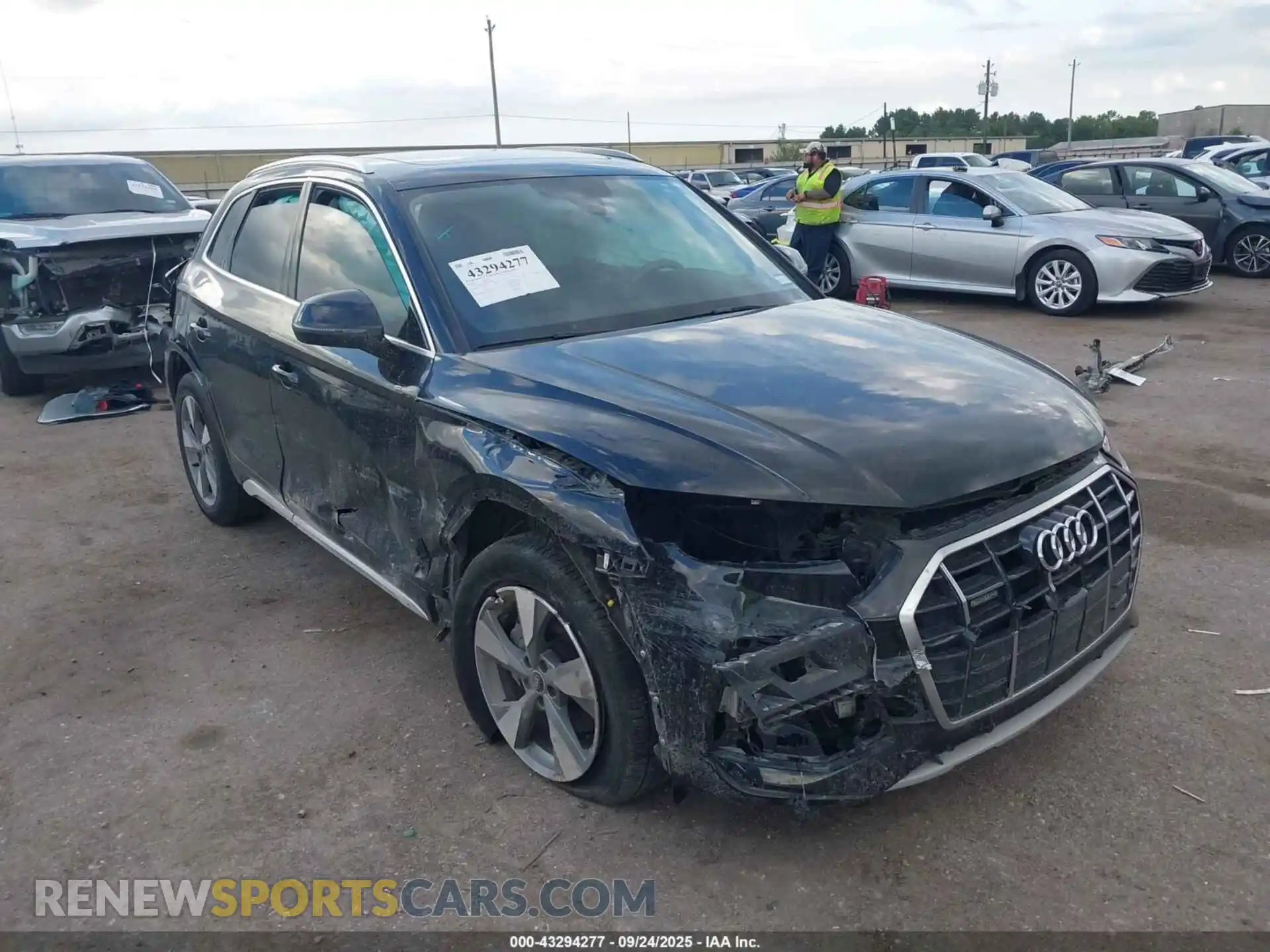 1 Photograph of a damaged car WA1BBAFY0P2106589 AUDI Q5 2023