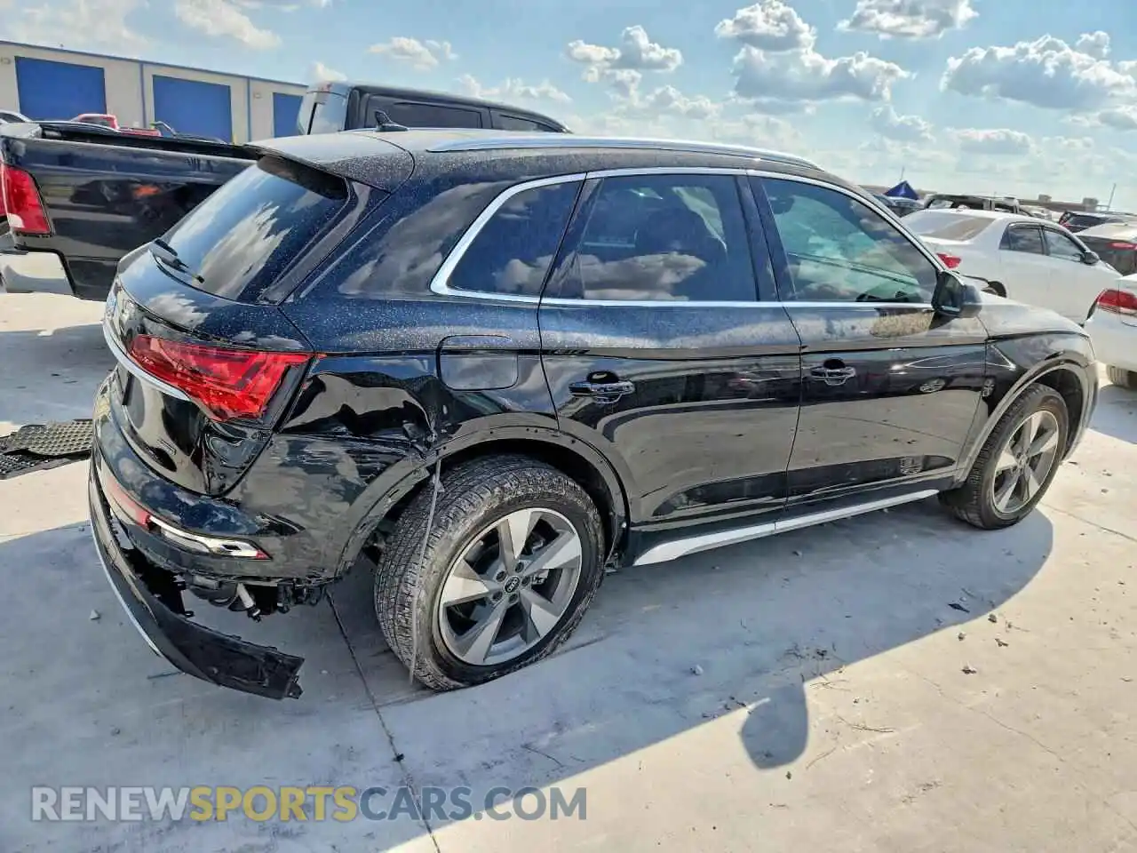3 Photograph of a damaged car WA1BBAFY2P2008289 AUDI Q5 2023