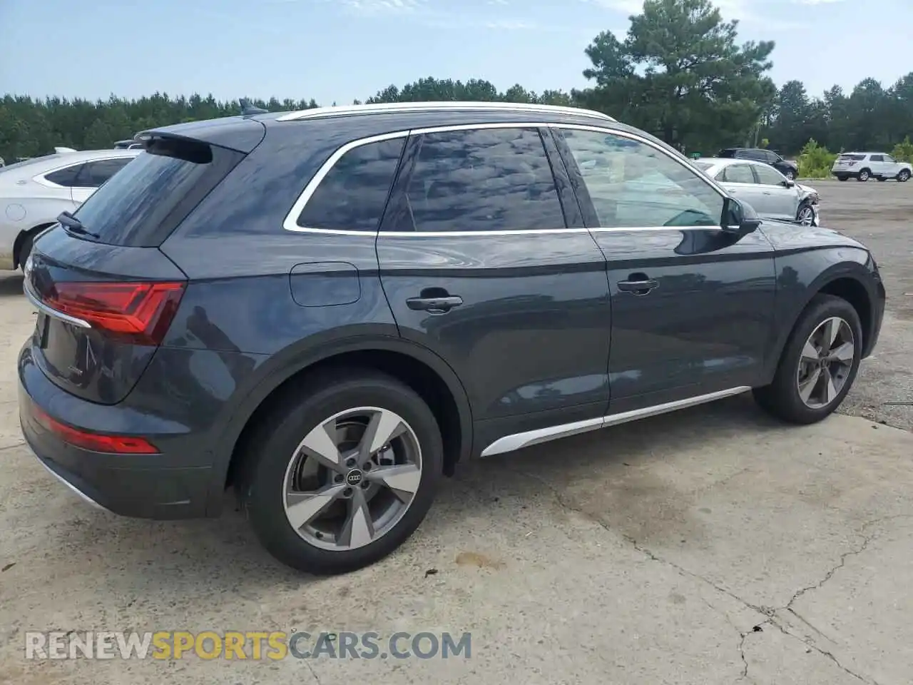 3 Photograph of a damaged car WA1CBAFY0P2156090 AUDI Q5 2023