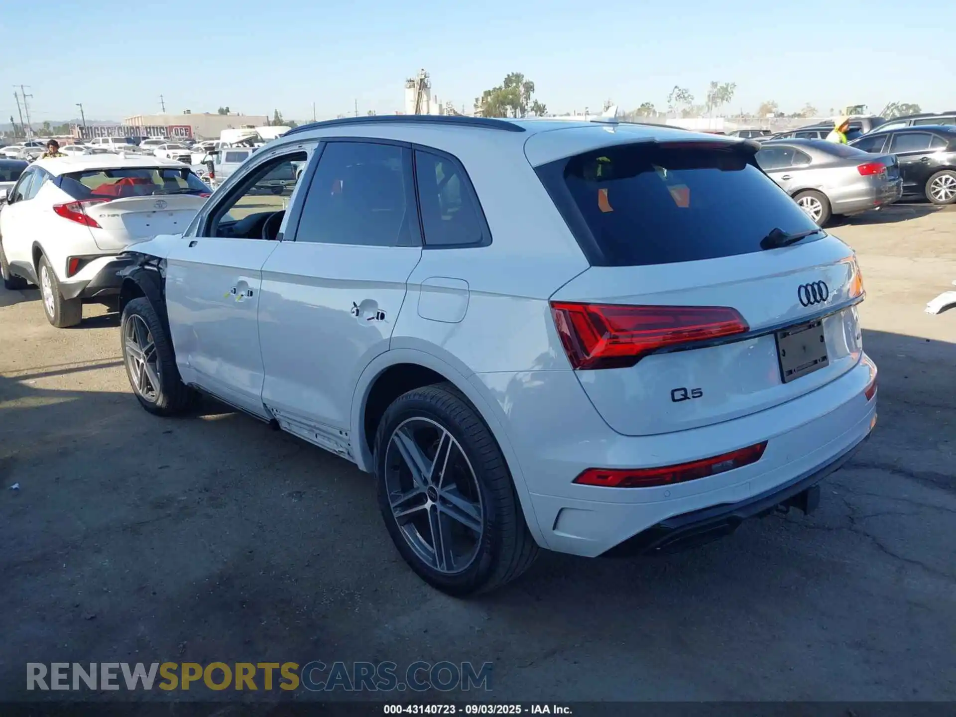 3 Photograph of a damaged car WA1E2AFY2P2058896 AUDI Q5 2023