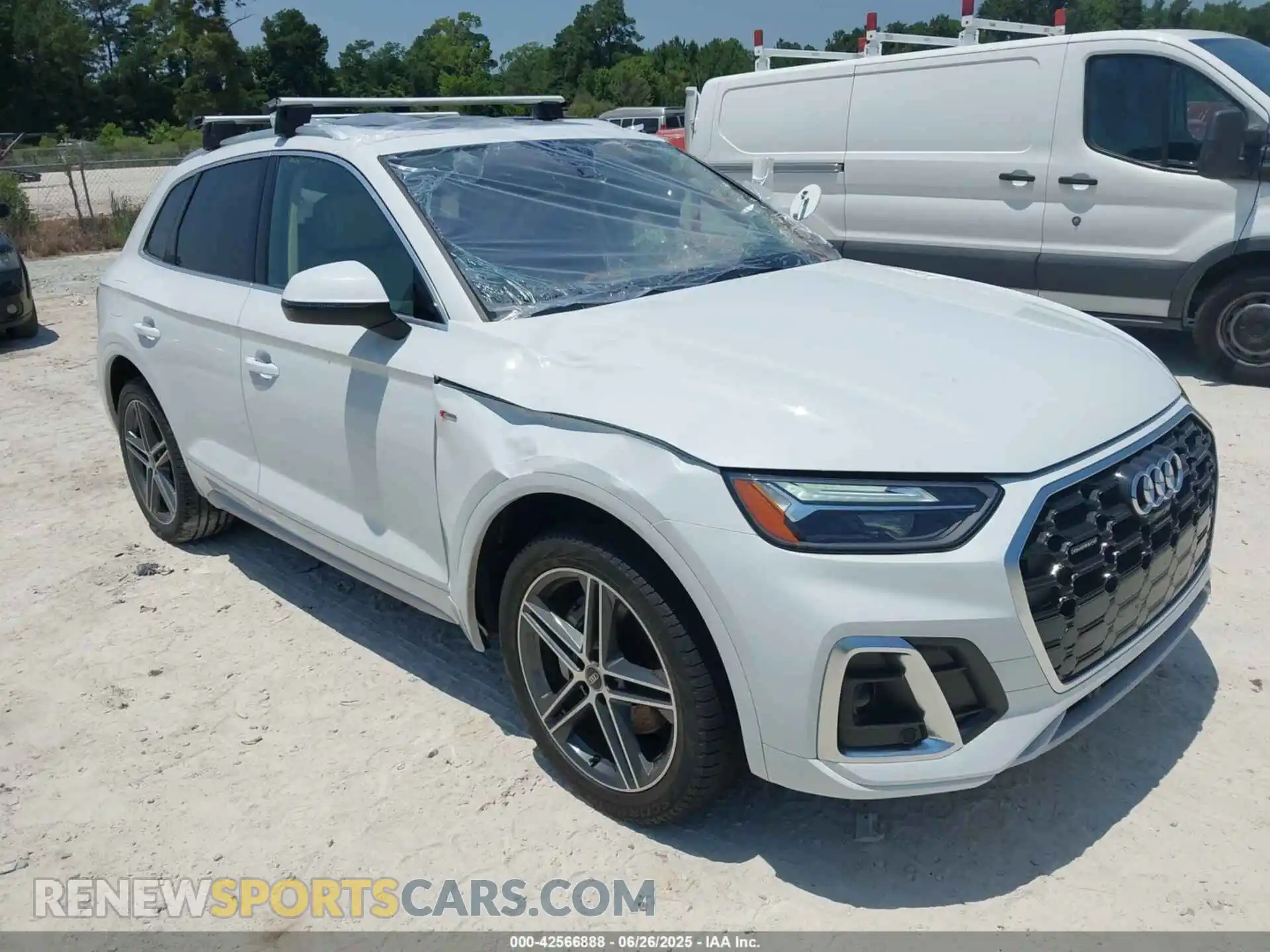 1 Photograph of a damaged car WA1E2AFY3P2087775 AUDI Q5 2023