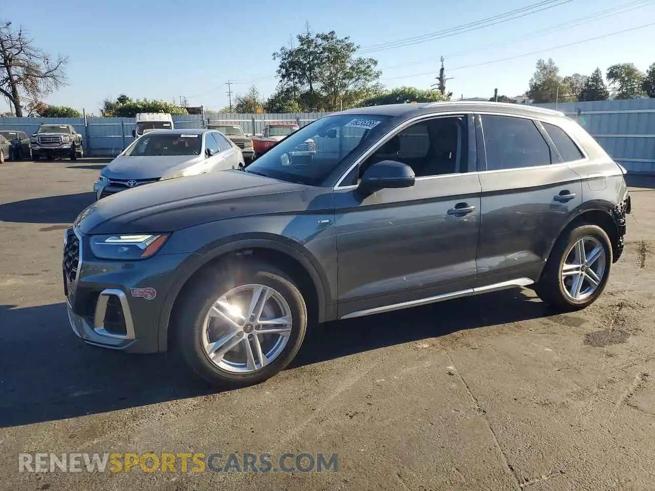 1 Photograph of a damaged car WA1E2AFY4P2141102 AUDI Q5 2023