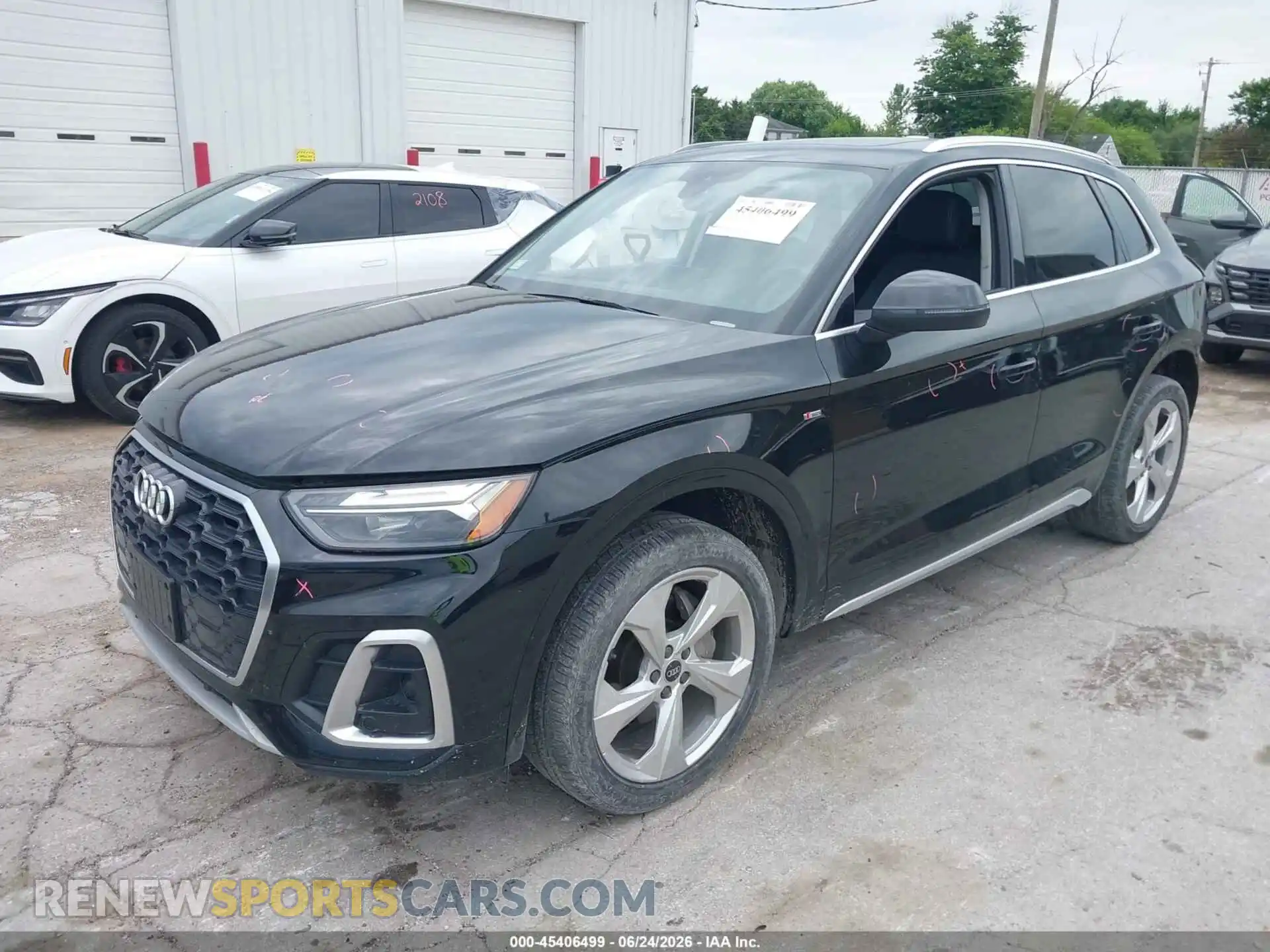 2 Photograph of a damaged car WA1EAAFY0P2063680 AUDI Q5 2023