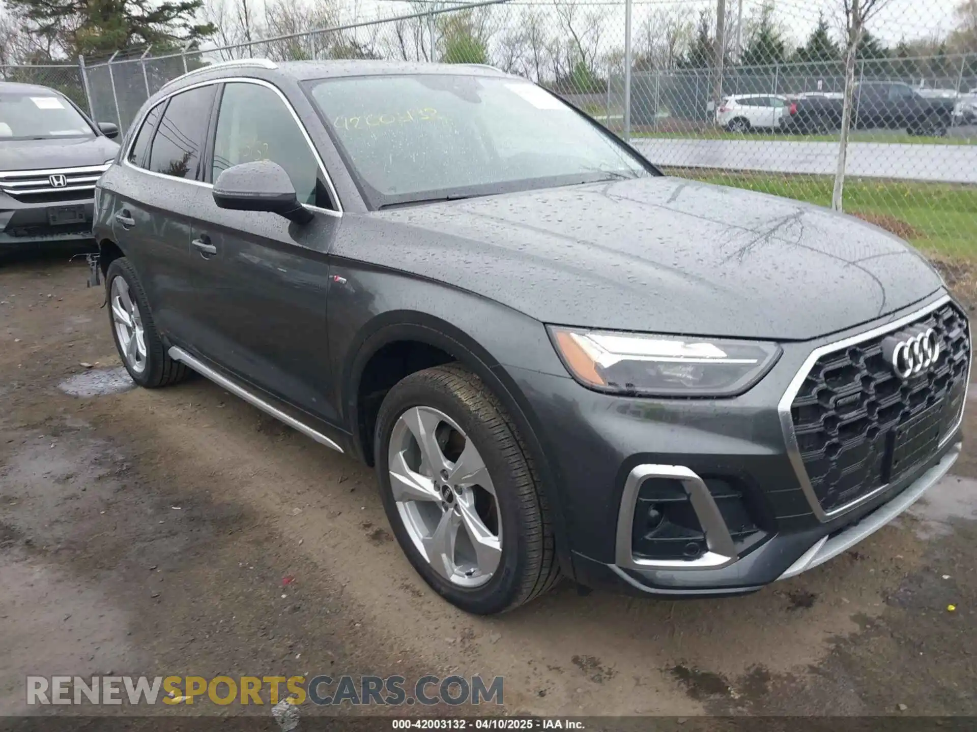 1 Photograph of a damaged car WA1EAAFY1P2044460 AUDI Q5 2023