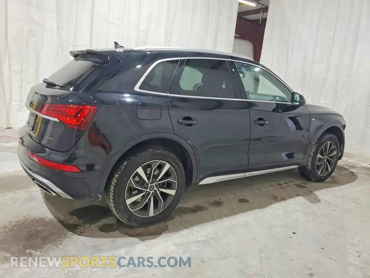 3 Photograph of a damaged car WA1EAAFY2P2016327 AUDI Q5 2023
