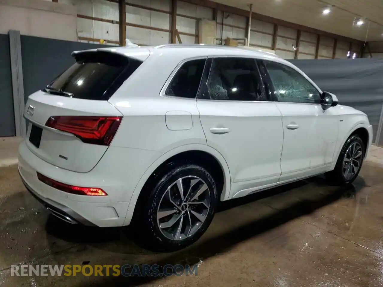 3 Photograph of a damaged car WA1EAAFY2P2058352 AUDI Q5 2023