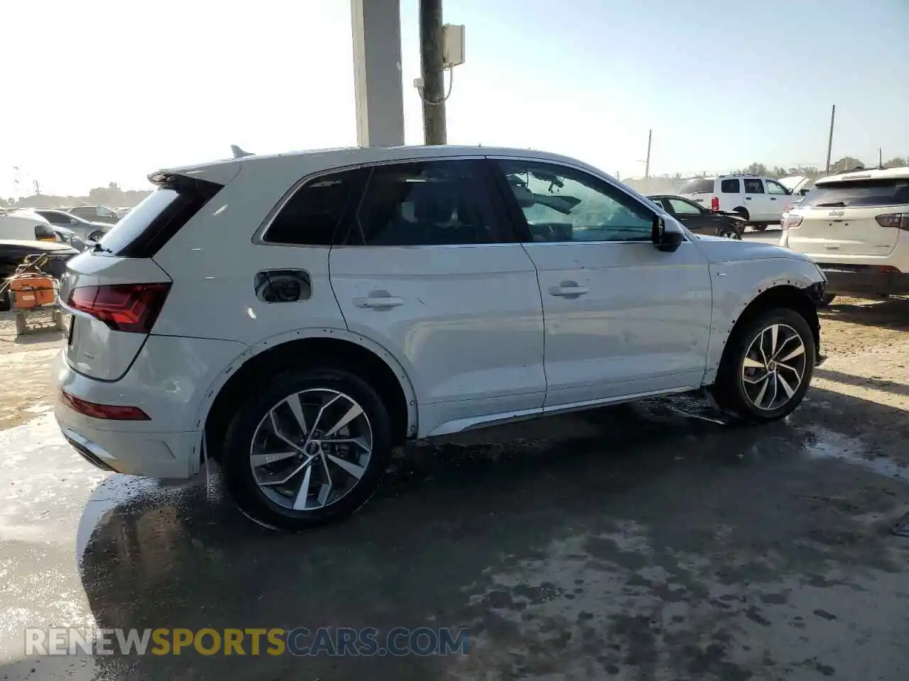 3 Photograph of a damaged car WA1EAAFY2P2170200 AUDI Q5 2023