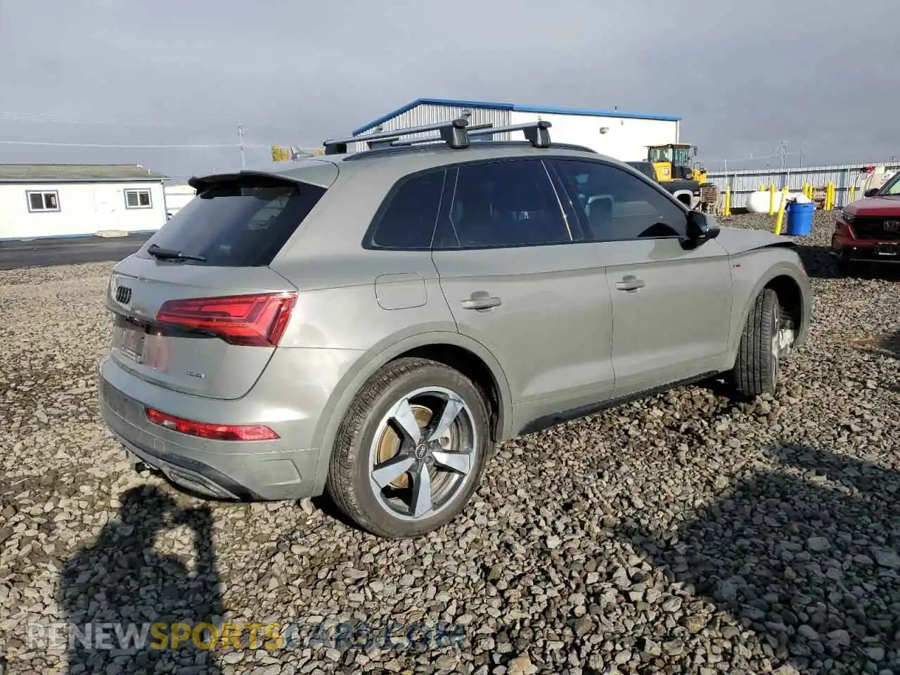 3 Photograph of a damaged car WA1EAAFY5P2066672 AUDI Q5 2023