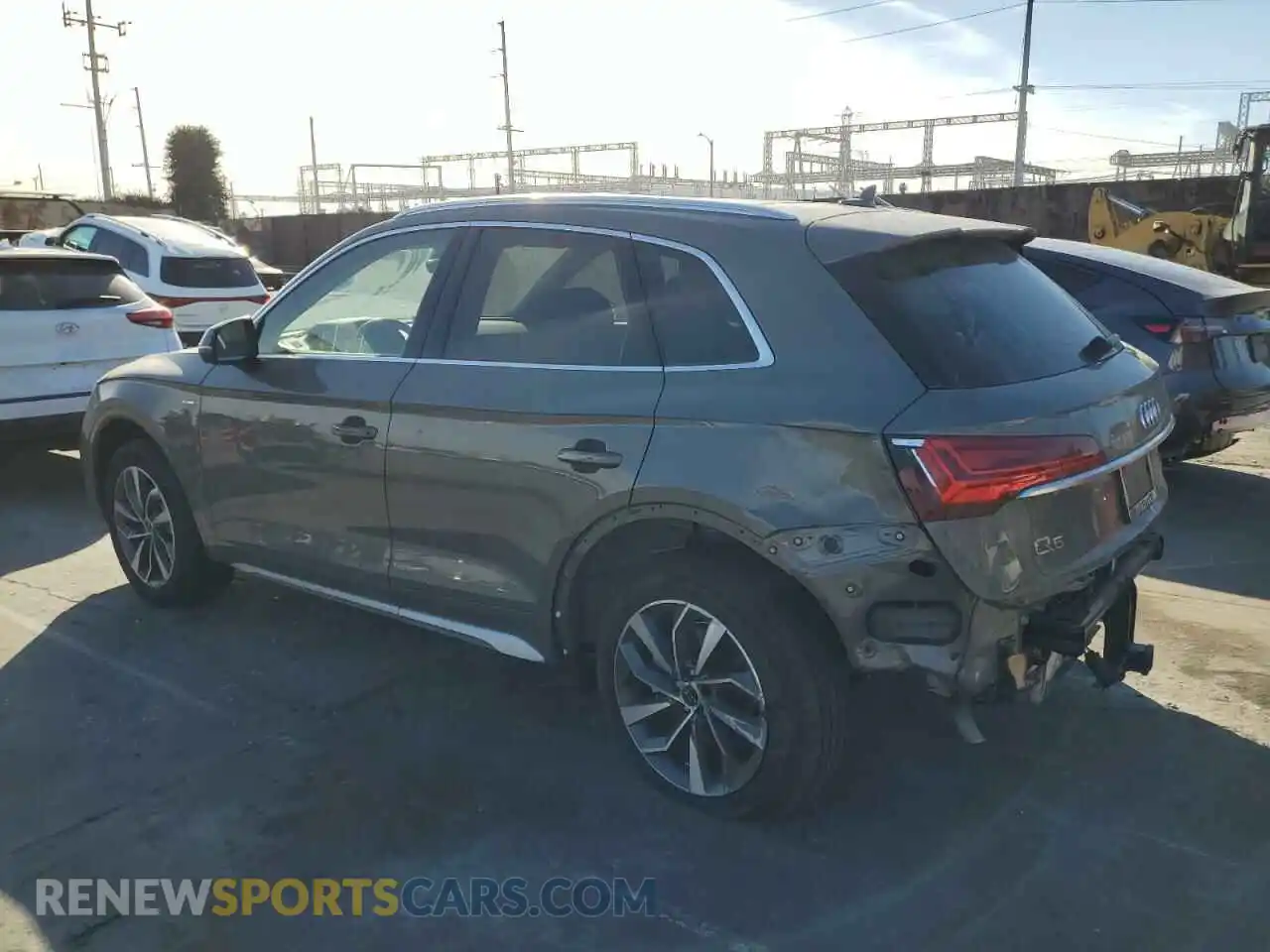 2 Photograph of a damaged car WA1EAAFY6P2036063 AUDI Q5 2023