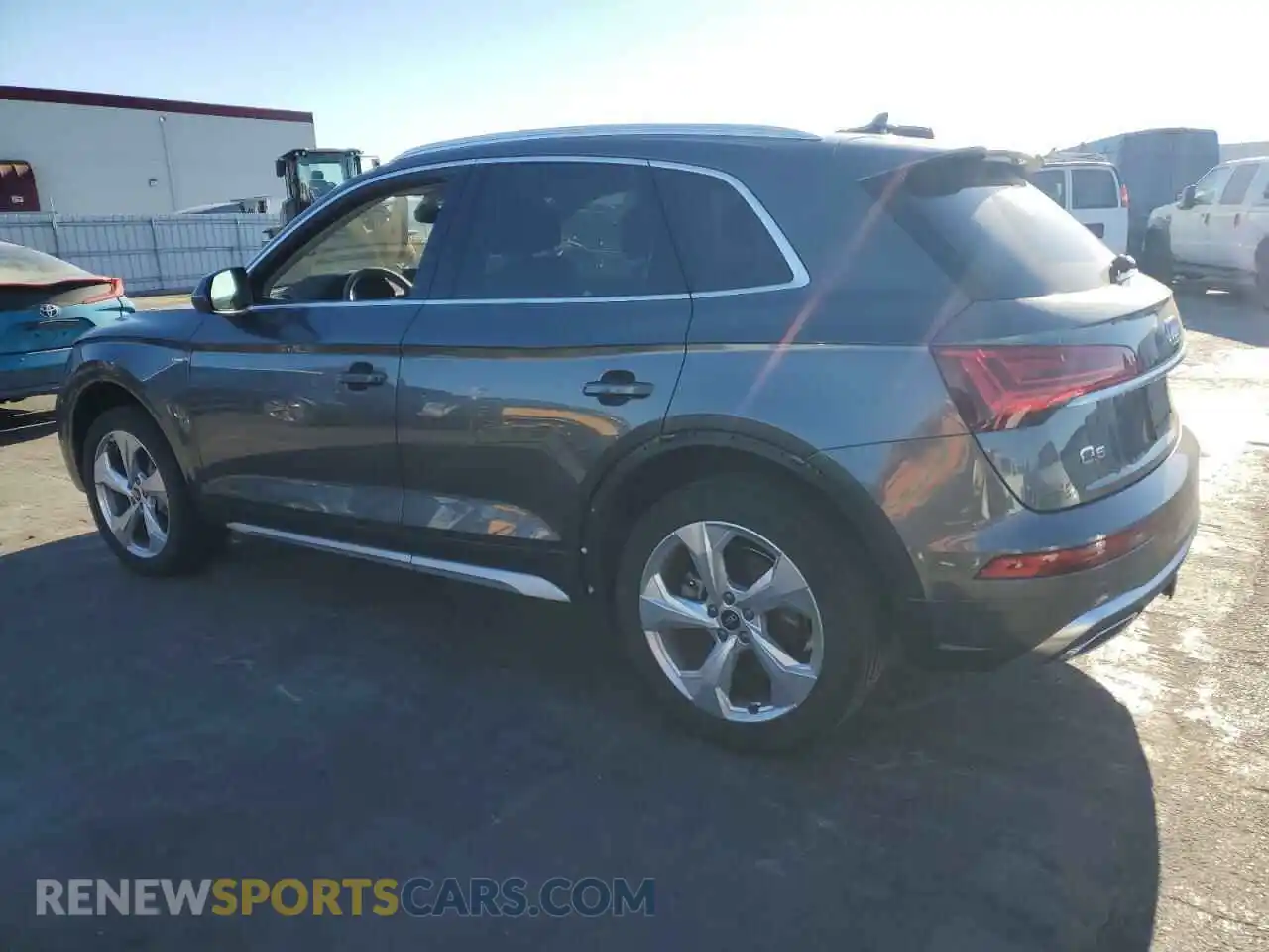 2 fotografías del automóvil dañado WA1EAAFY6P2071220 AUDI Q5 2023