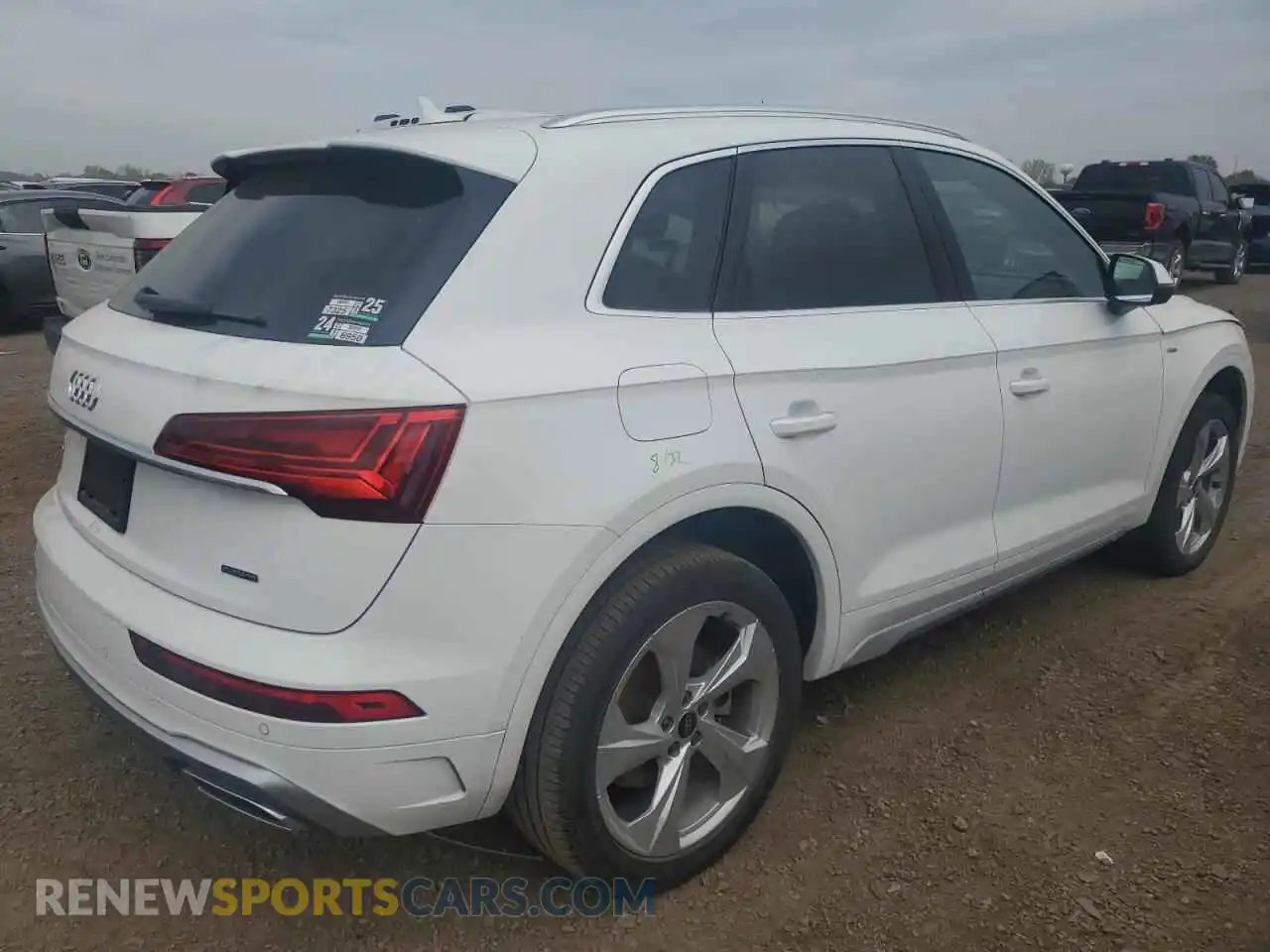 3 Photograph of a damaged car WA1EAAFY7P2188790 AUDI Q5 2023