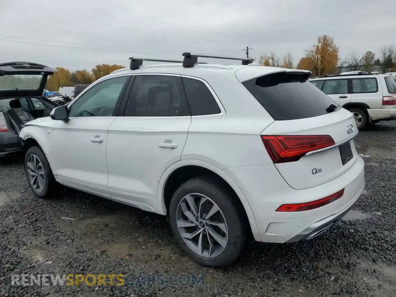 2 Photograph of a damaged car WA1EAAFY8P2115461 AUDI Q5 2023